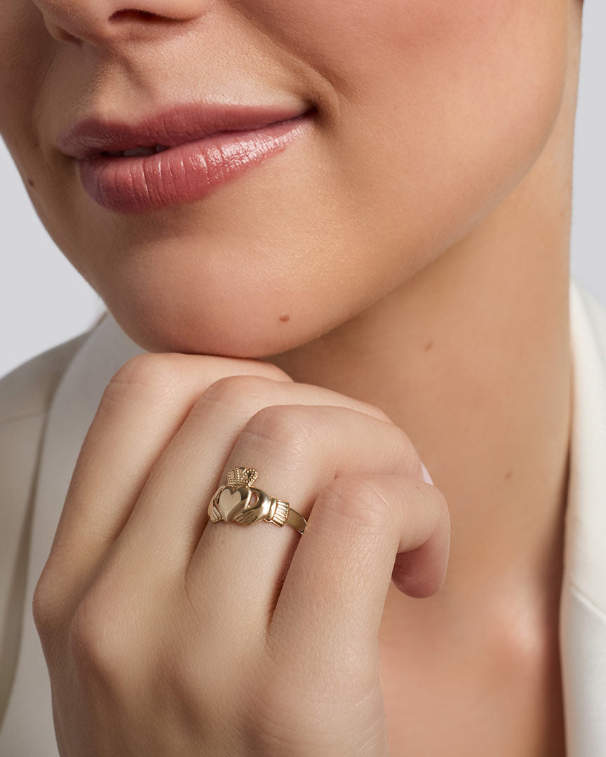  Light Weight Gold Claddagh Ring