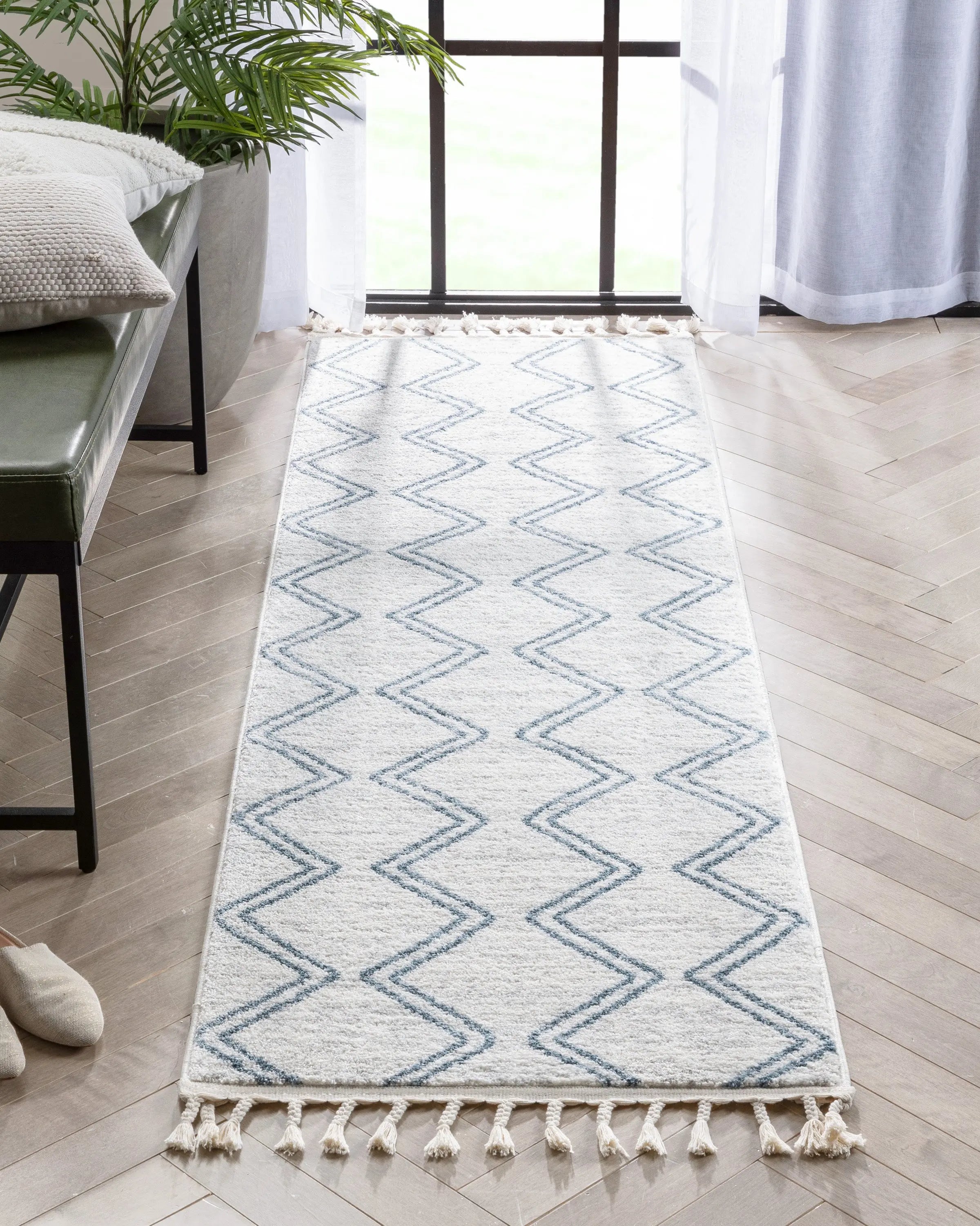 Reeve Modern Chevron Zig-Zag Blue Ivory Kids Rug、mySite、gigharbornorthrealestate