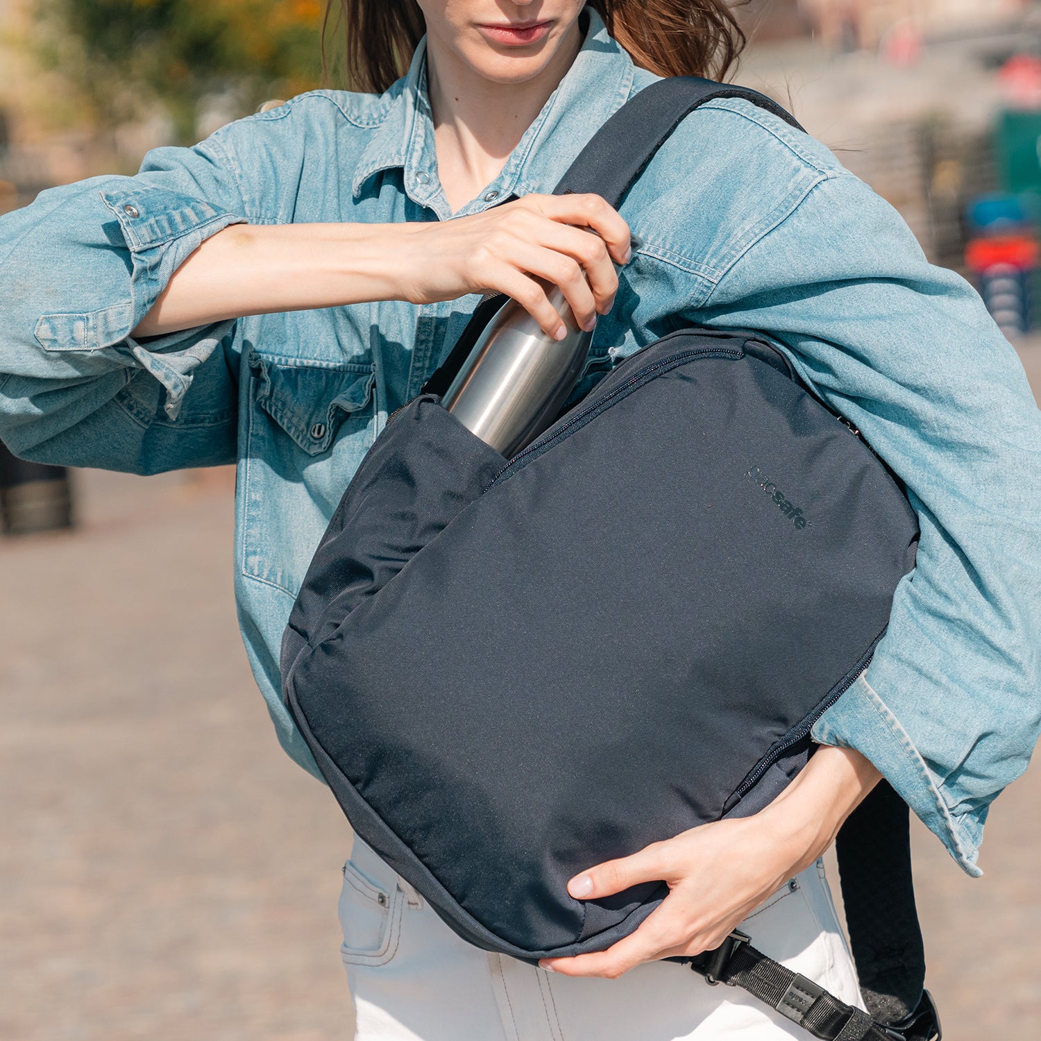 Pacsafe® V 16L anti-theft all-around backpack、mySite、garagedoors4me