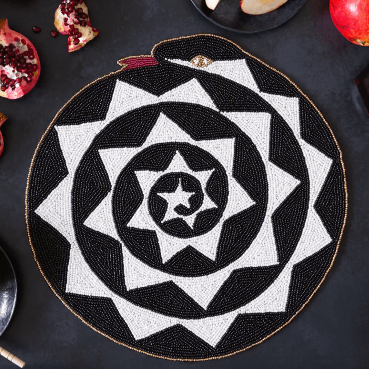 Nakasha Serpent Beaded Placemat、mySite、topwebapps