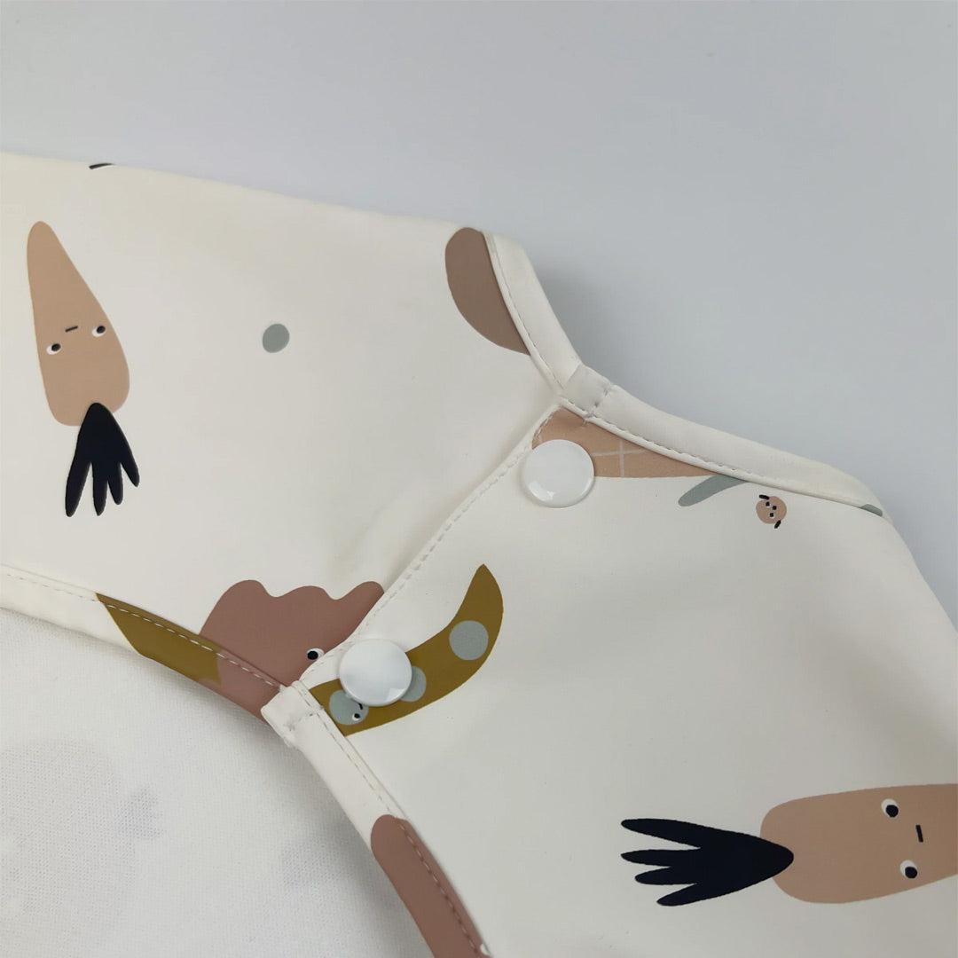  Pippeta Waterproof Cape Sleeved Bib - Veg Patch、mySite、merchandisen