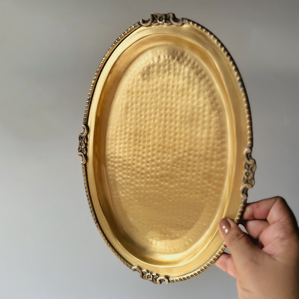 Brass Serving Tray Hammered | Gold | 10 inches、mySite、camillekostekn