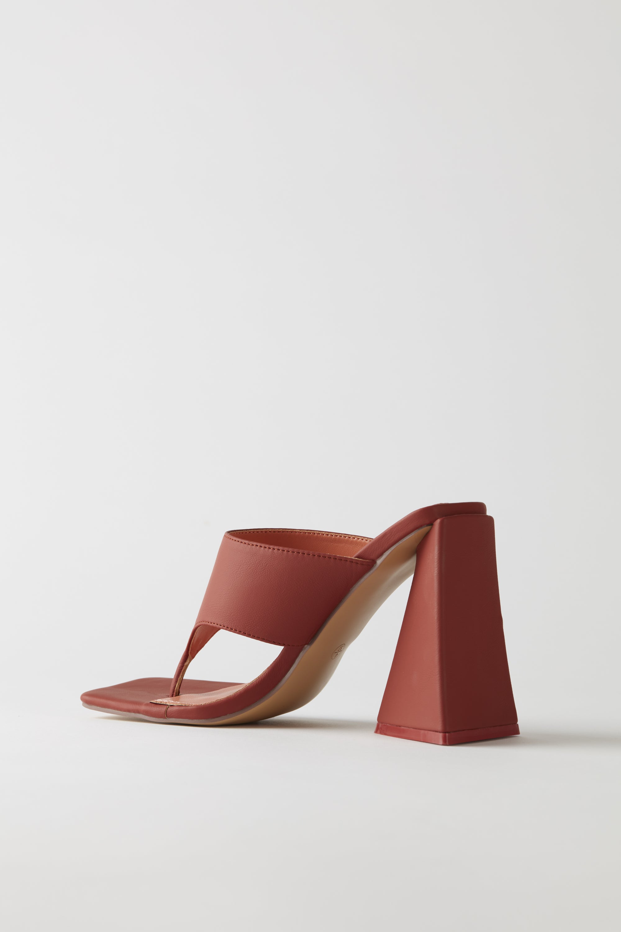 Toe Post Leatherette Mule Heels in Terracotta、mySite、solidvoid