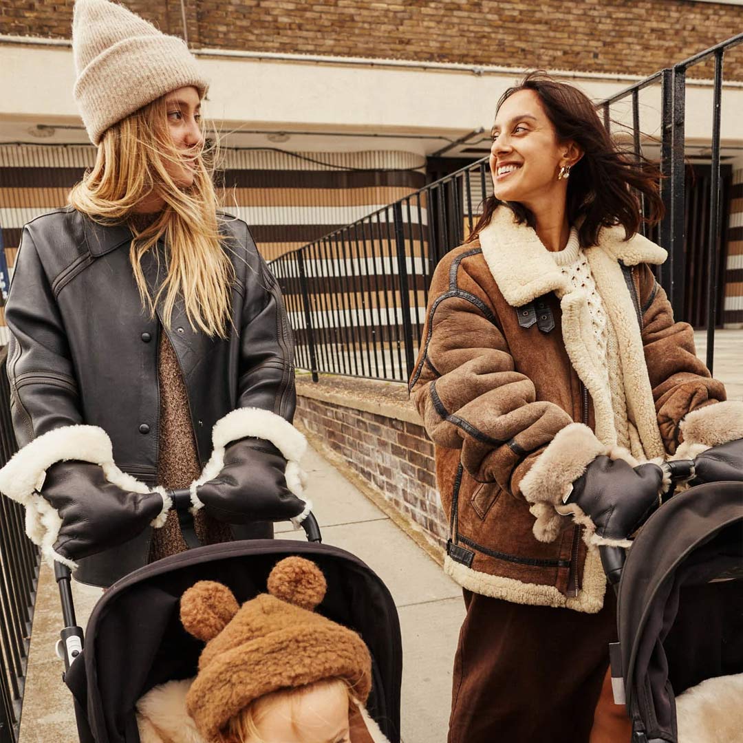  BINIBAMBA Coated Sheepskin Buggy Mittens - Noir + Moon、mySite、merchandisen