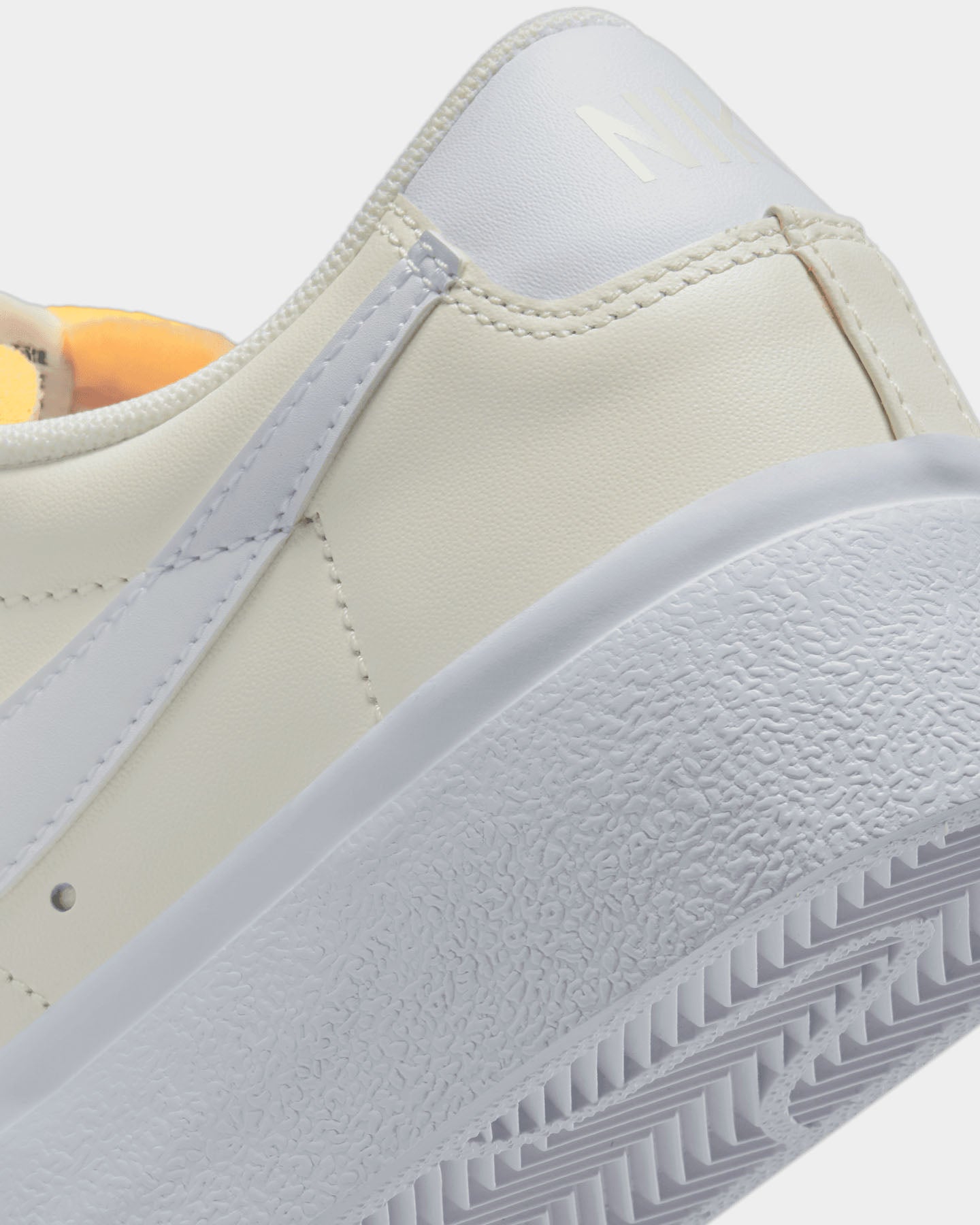 Nike Women's Blazer Low Platform Sail/White-White、mySite、zt4zffjzw