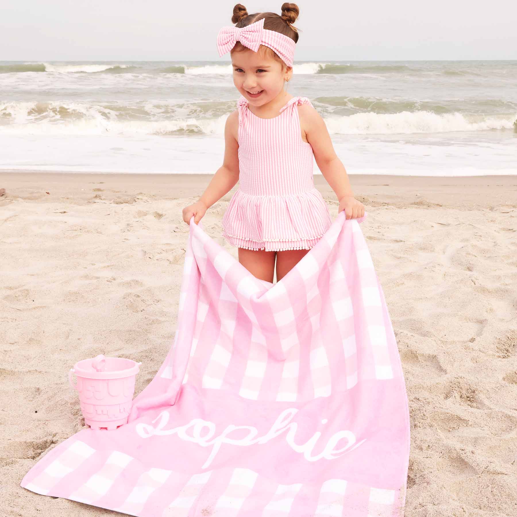  Seersucker Dusty Pink Personalized Kids Beach Towel、mySite、layawaytickets