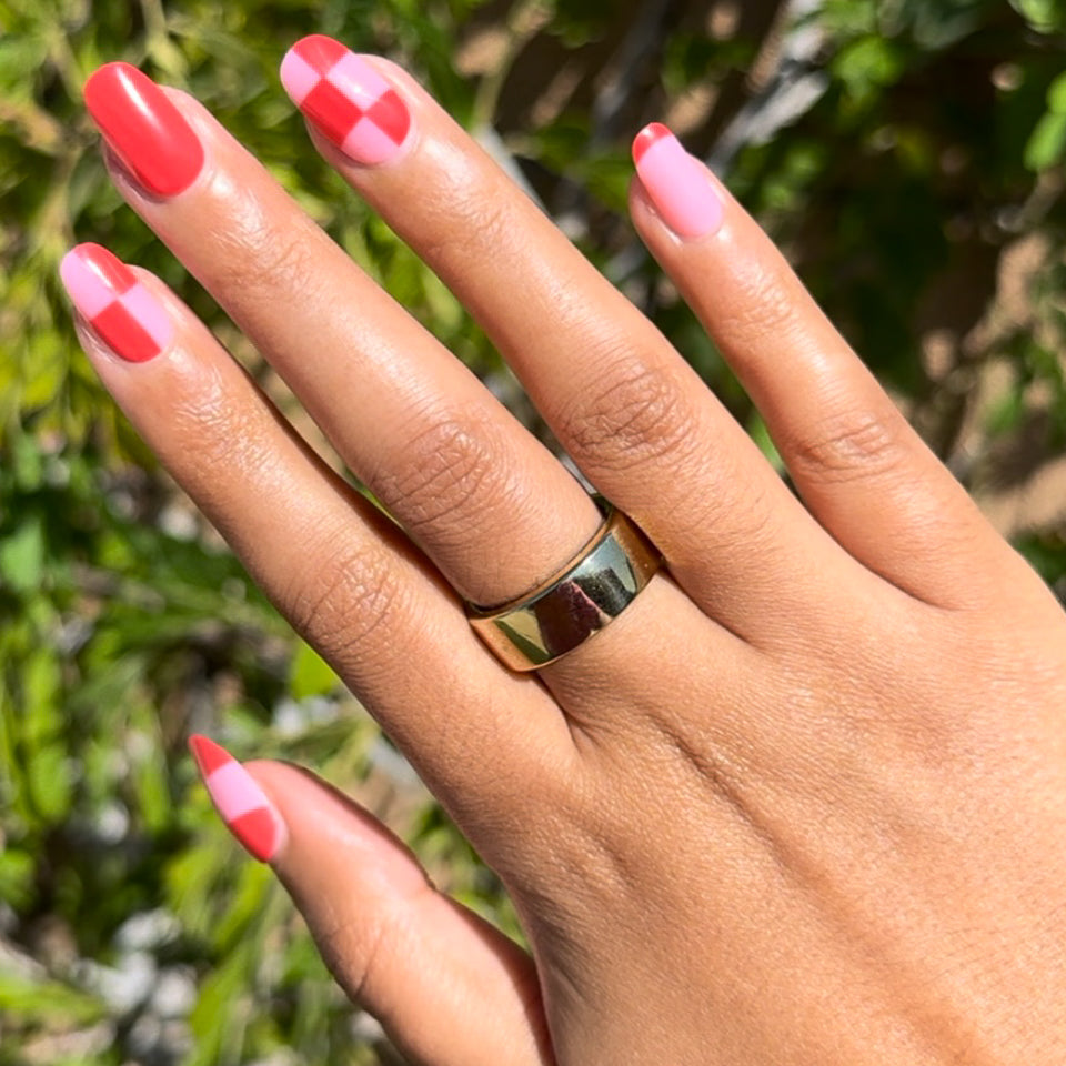 Pink Checker Party | Short | Round - Tab Press-On、mySite、solidvoid