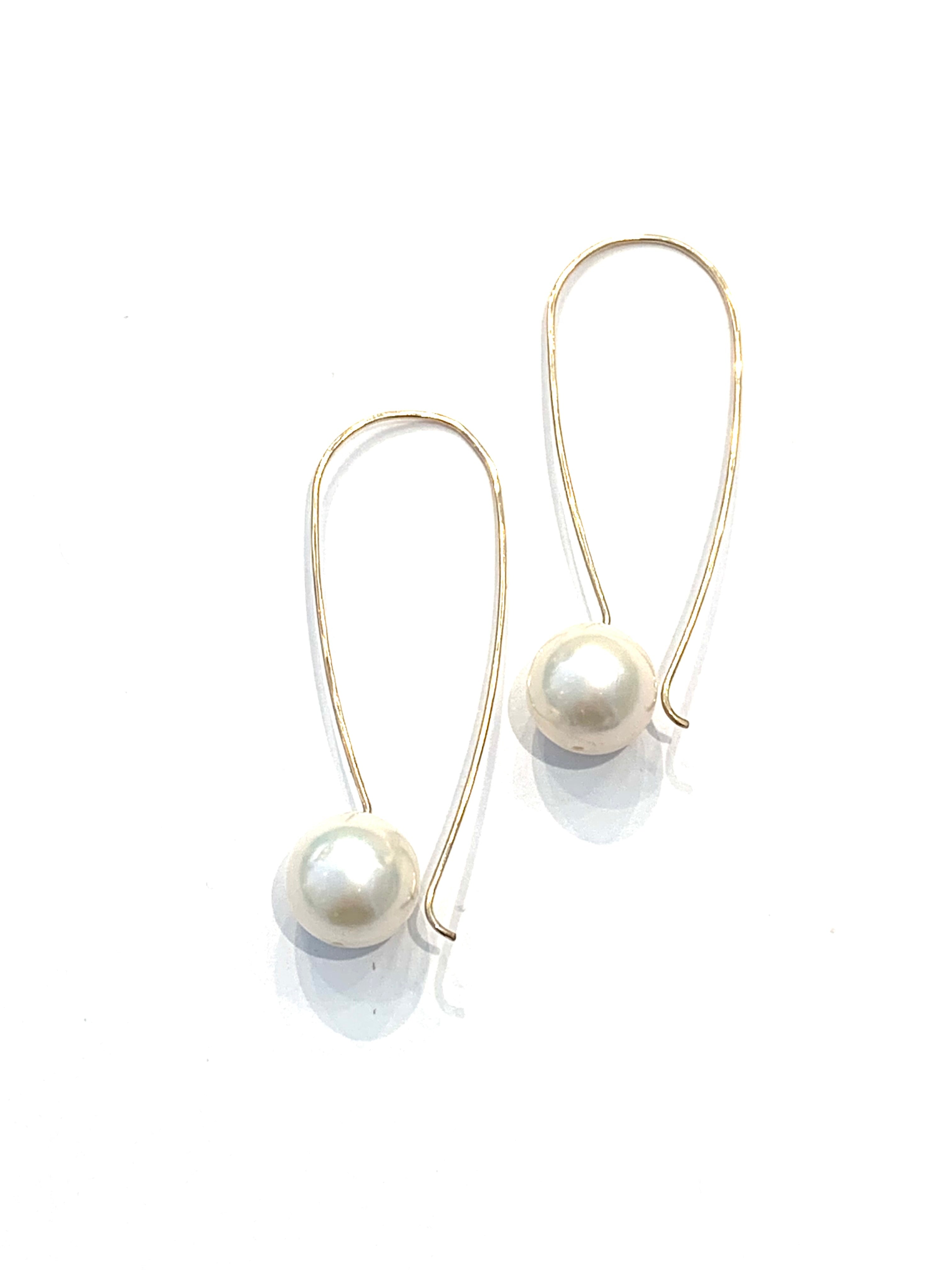 Sconset Flair Studio Gold Pearl Drop Hoop Earrings、mySite、noshort