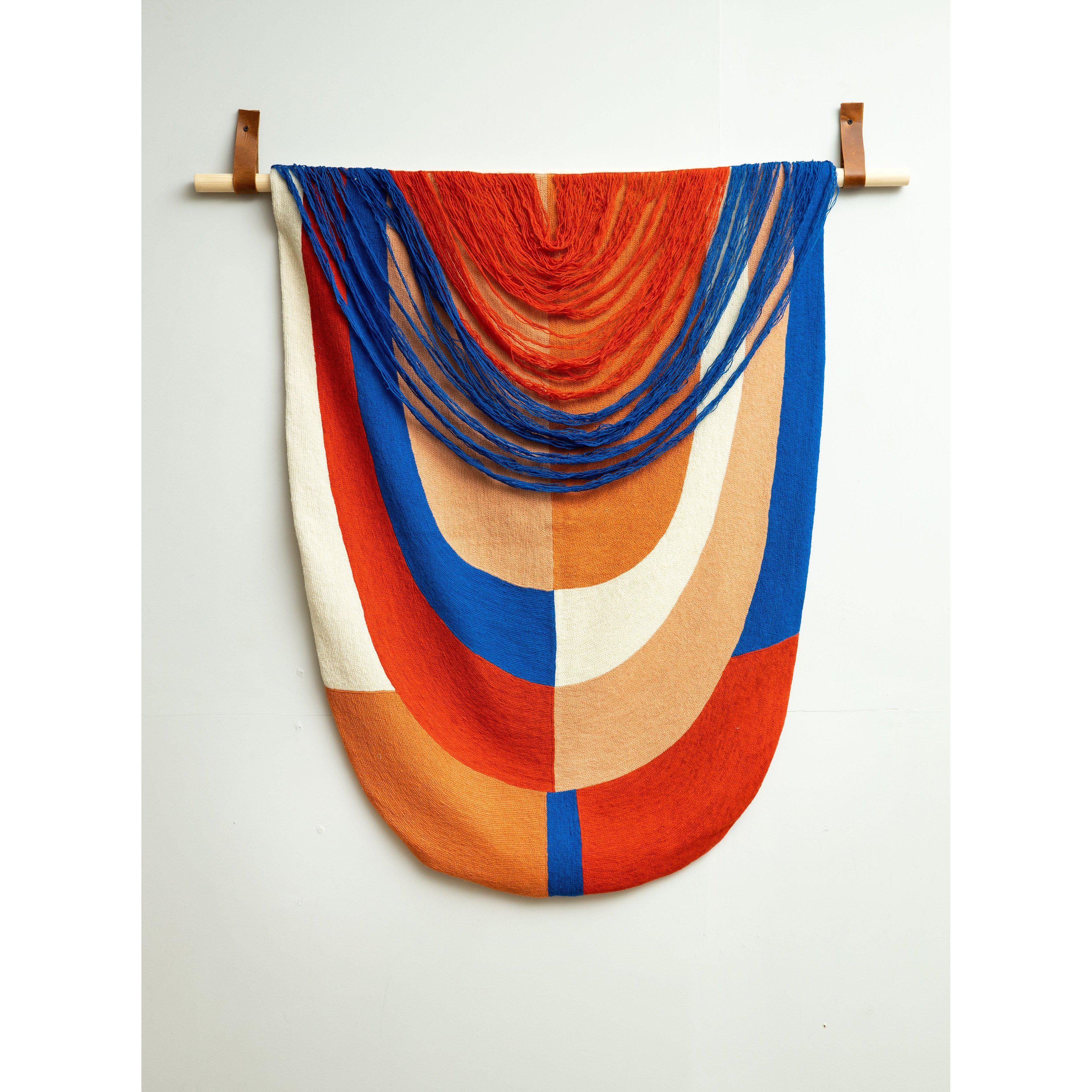 Red and Blue Tapestry、mySite、gigharbornorthrealestate