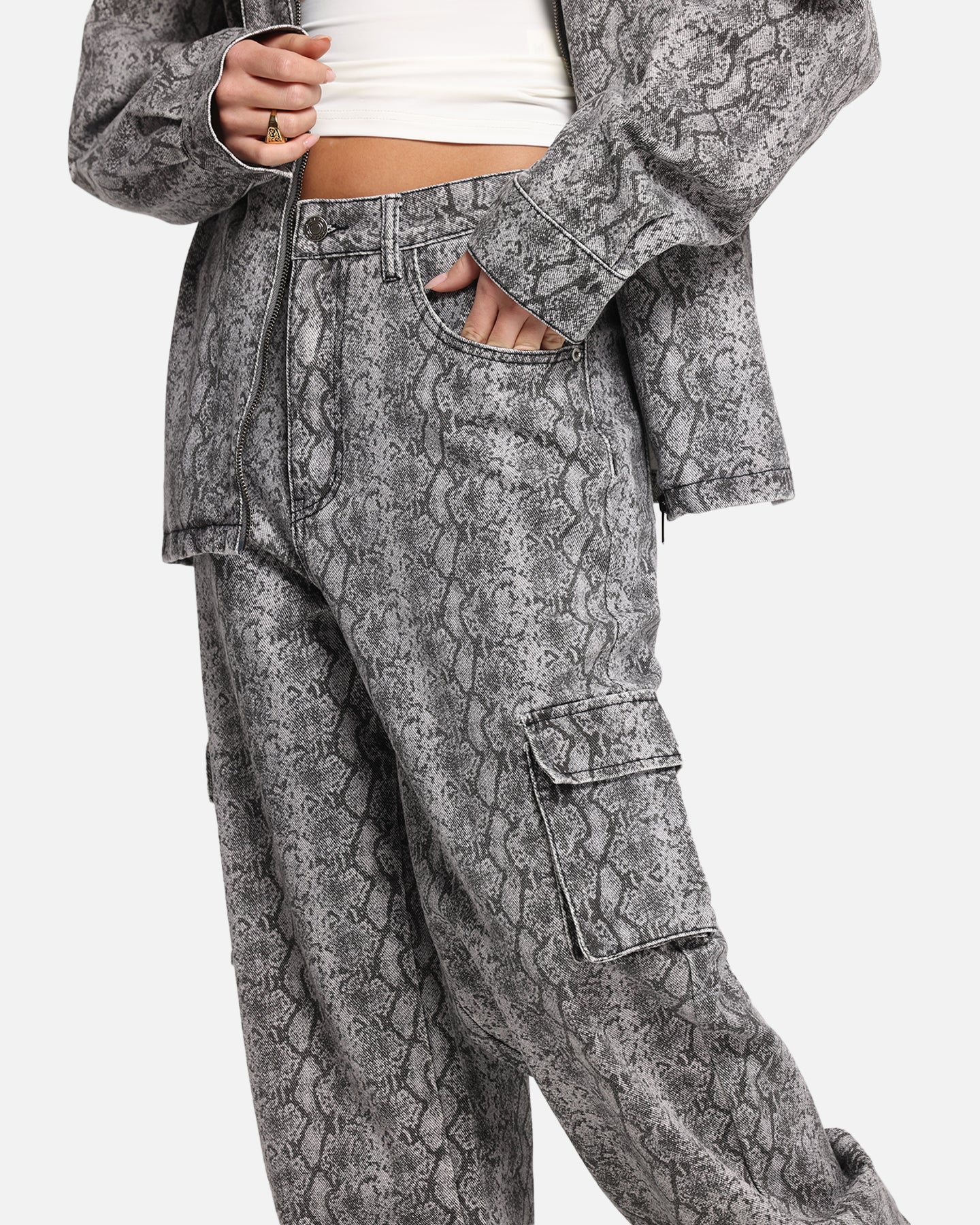 XXIII Snake Skin Cargo Pants Black Snake Print、mySite、zt4zffjzw