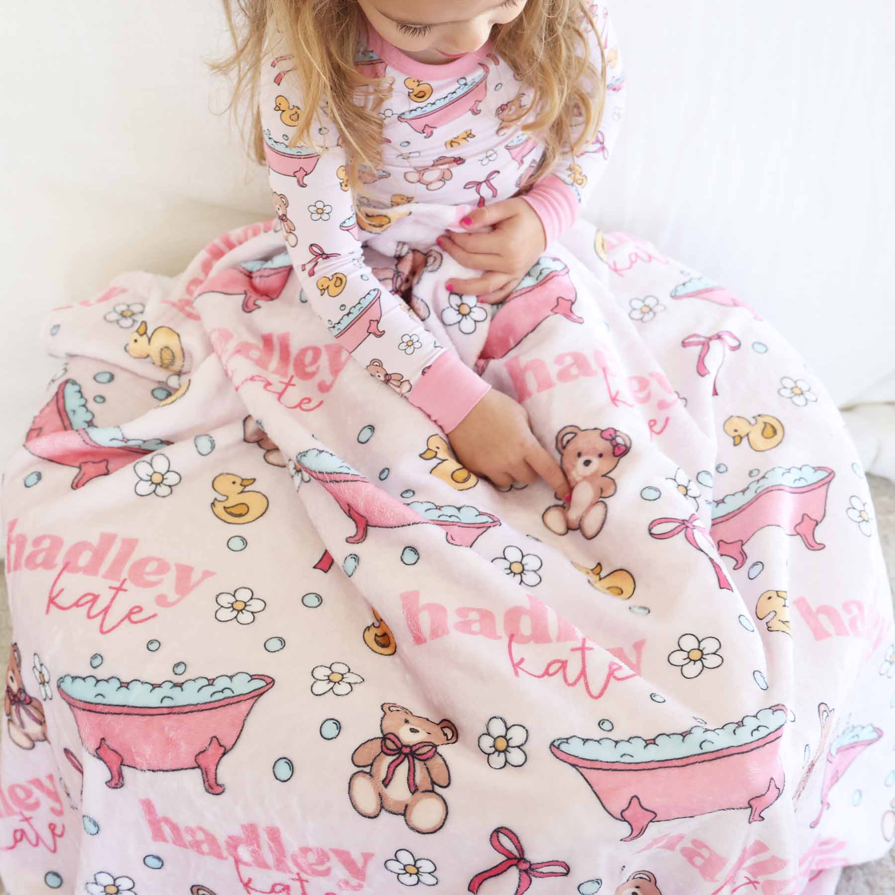  Bathtime Besties Personalized Kids Blanket | Pink、mySite、layawaytickets