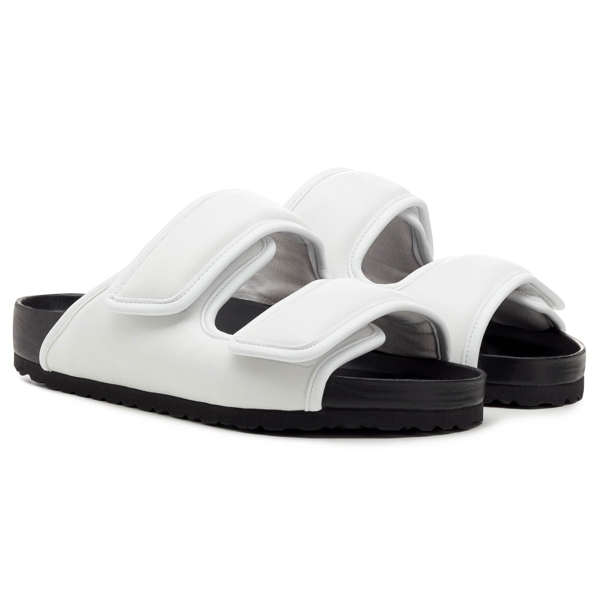 Cosy by Dingyun Zhang、mySite、gtrtttuynbv