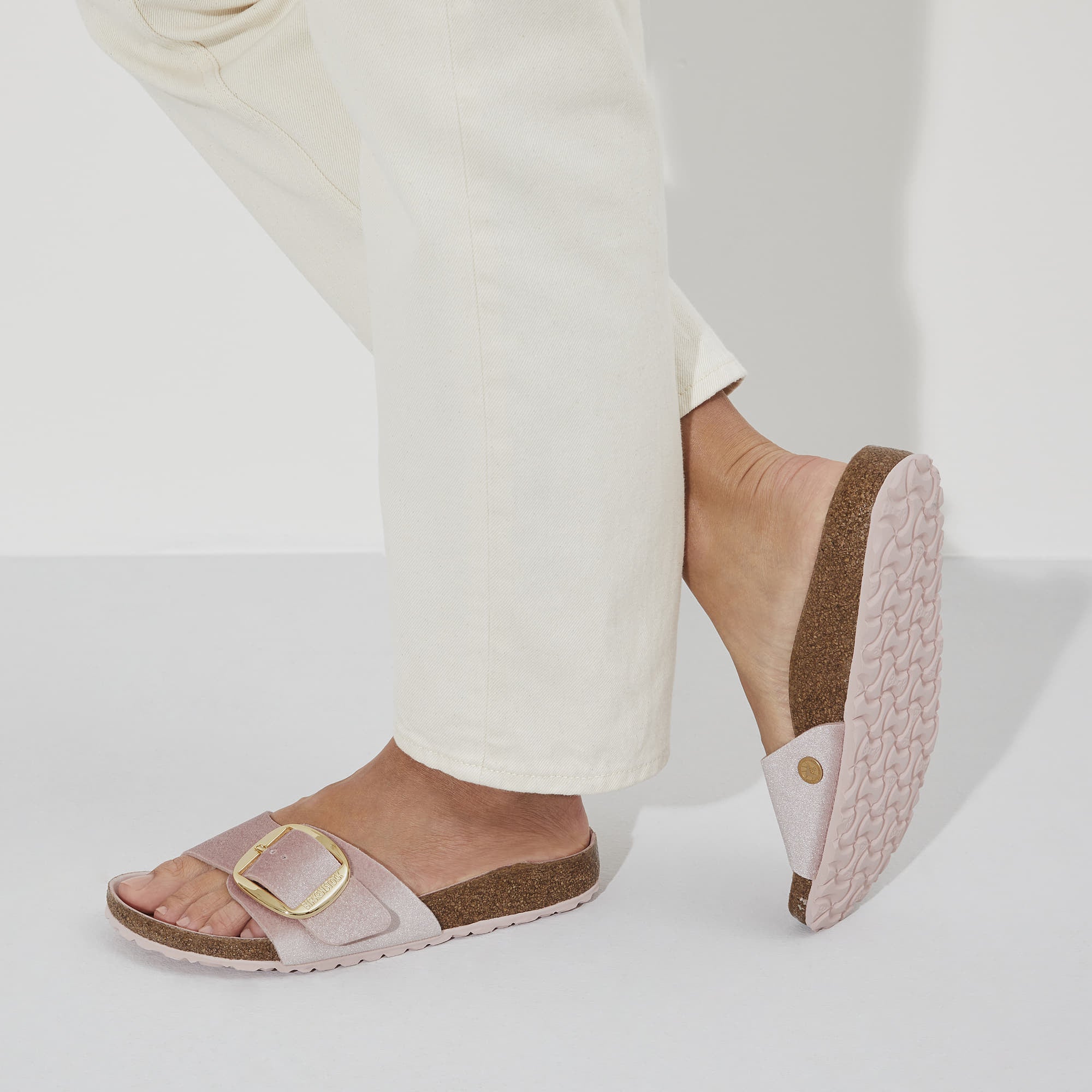 Madrid Big Buckle Rivet Logo Velvet、mySite、gtrtttuynbv