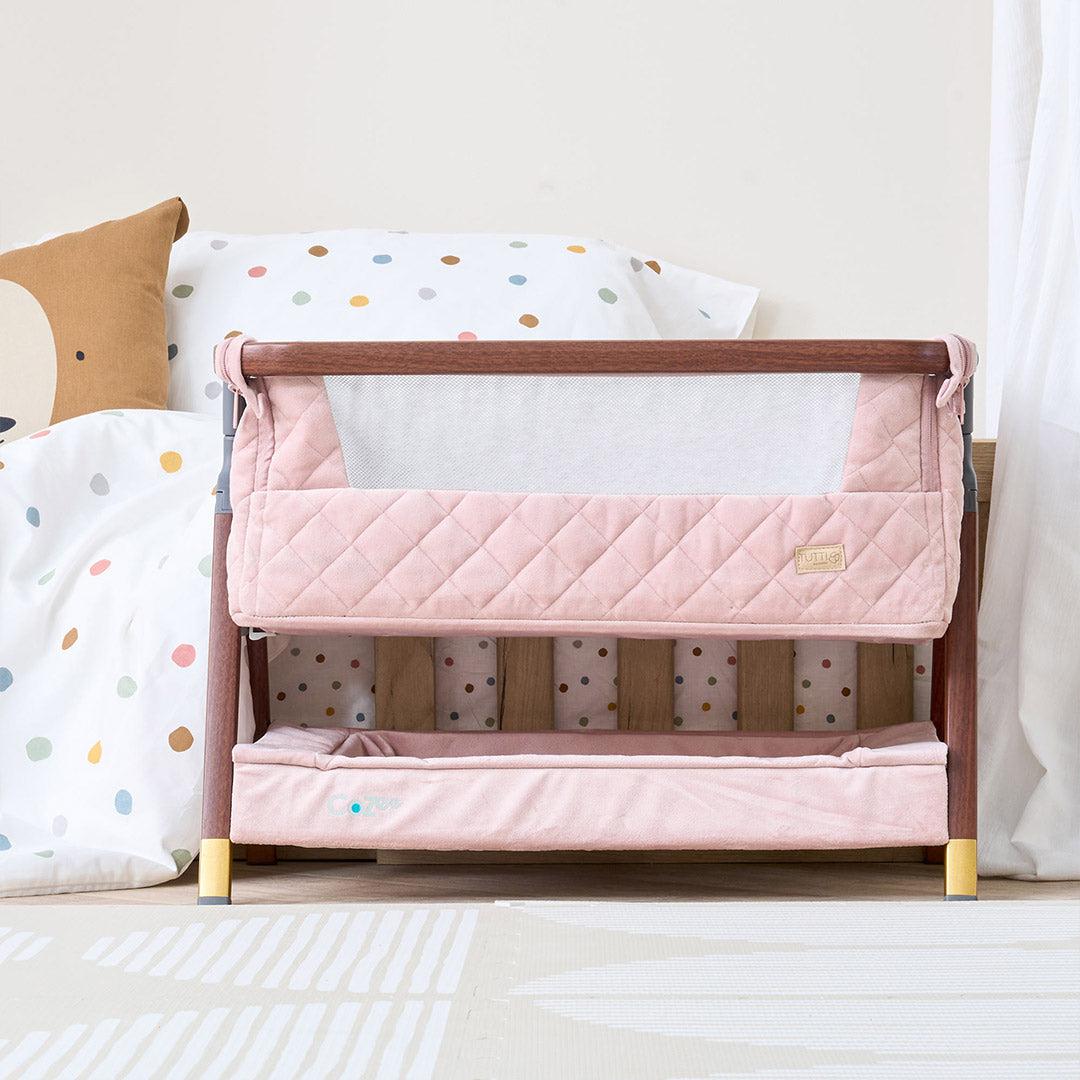  Tutti Bambini Cozee Luxe Mini Me Crib - Walnut/Blush、mySite、merchandisen