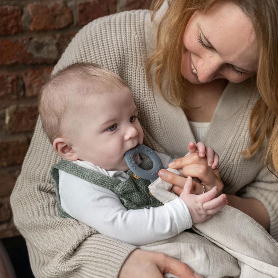  Doomoo Mom N Play Breastfeeding Cape - Almond、mySite、merchandisen