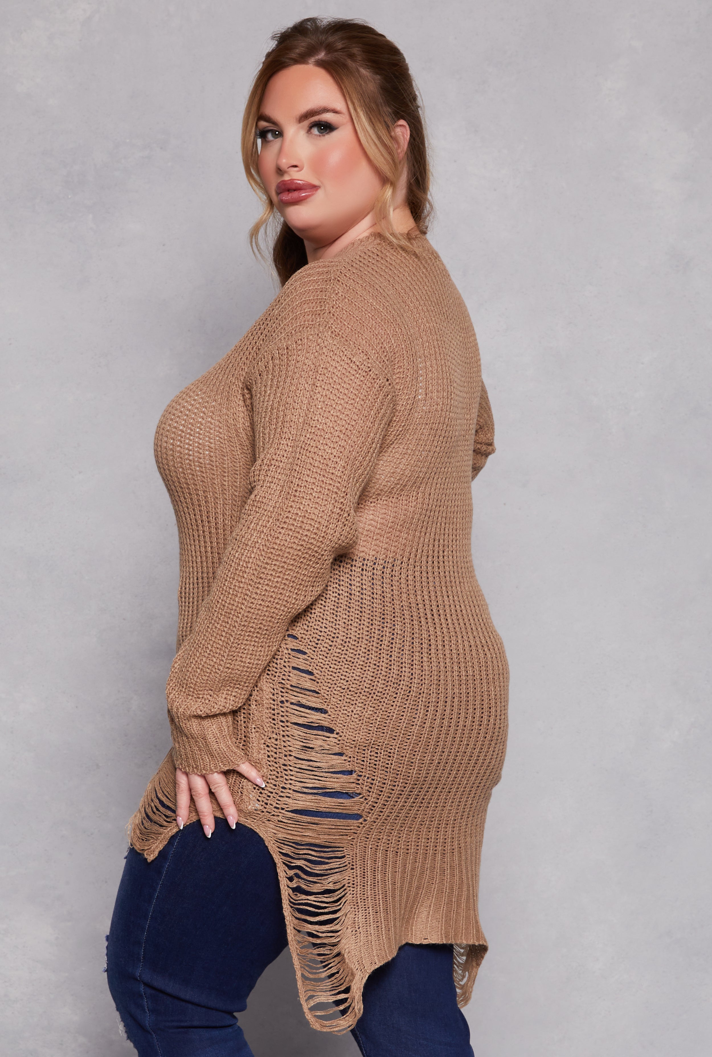 Plus Size Distressed Crew Neck Sweater、mySite、camillekostekn