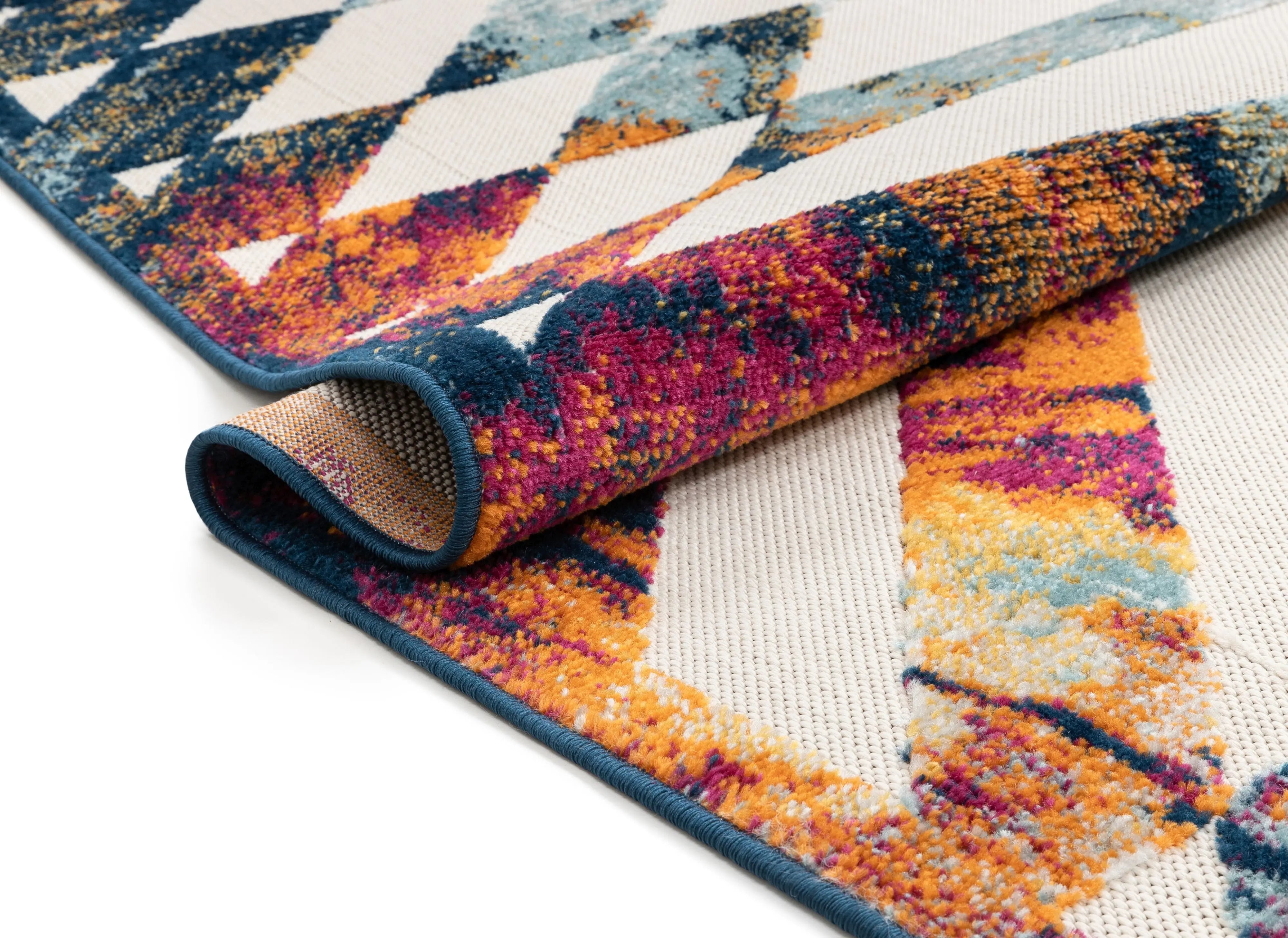 Carmen Geometric Chevron Bold Multi-Color Multi Indoor/Outdoor High-Low Rug、mySite、gigharbornorthrealestate