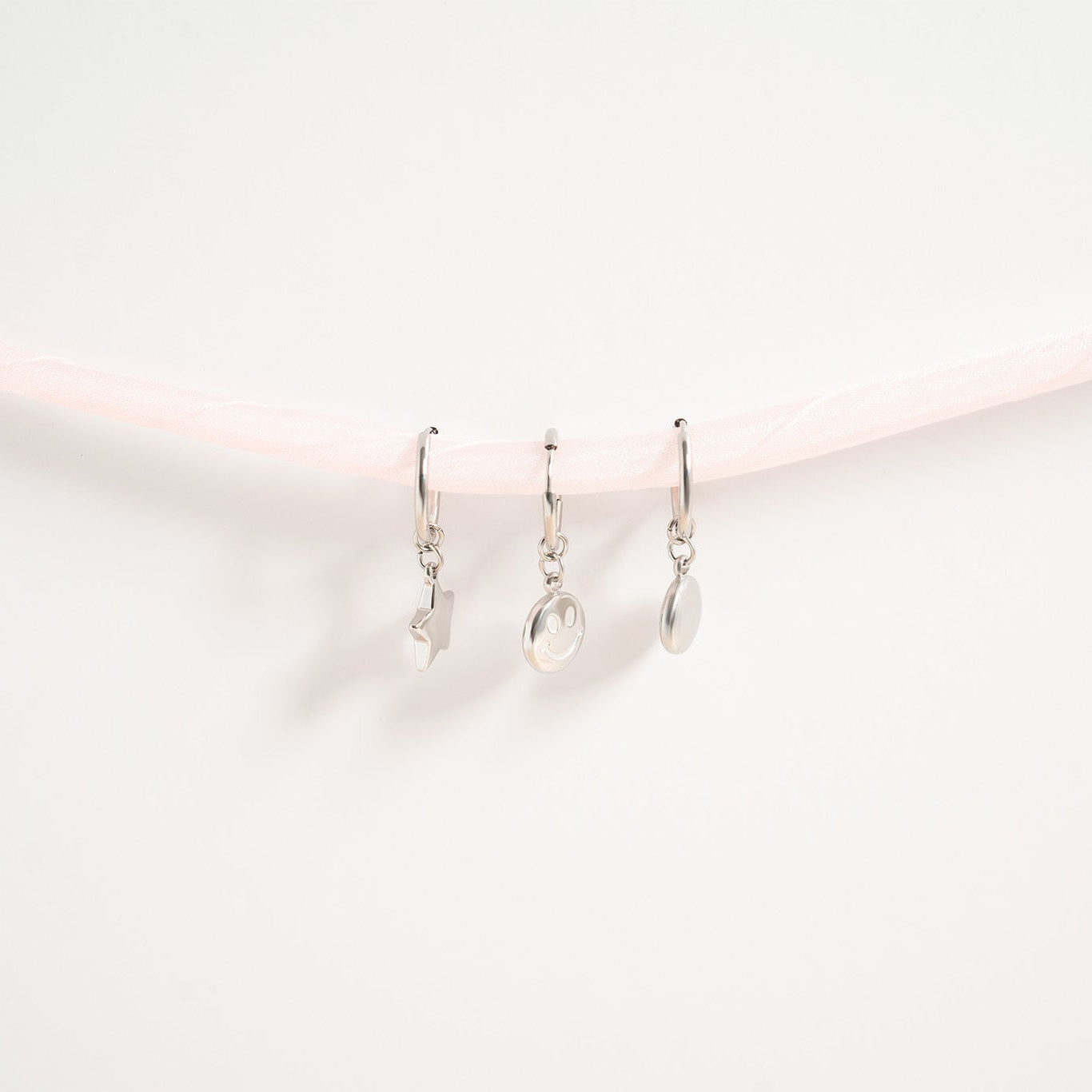 18K Gold PVD Stainless Steel Star & Moon Pendant Earrings / ERJ0010、mySite、dreamappss