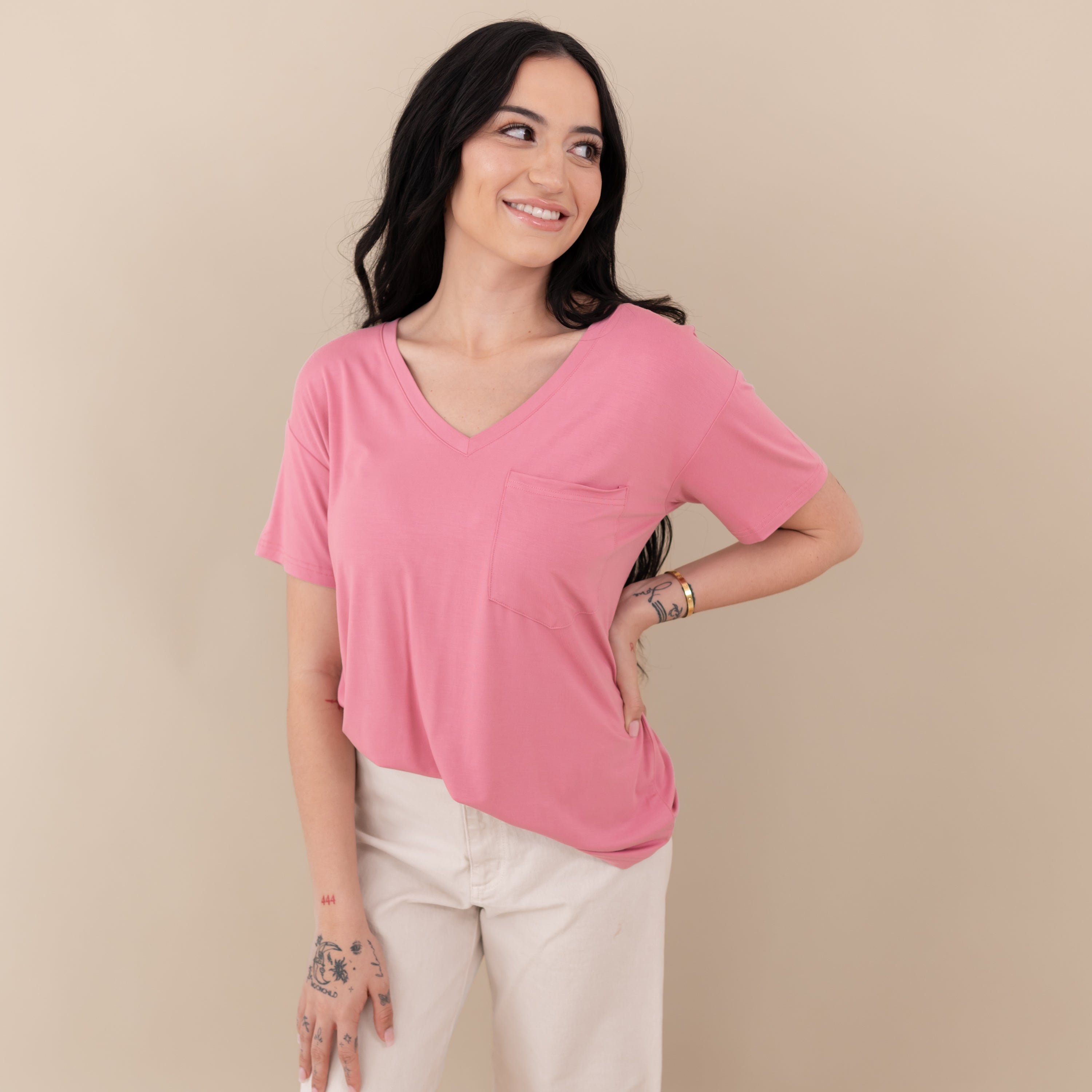  Women’s Relaxed Fit V-Neck in Apple Blossom、mySite、layawaytickets