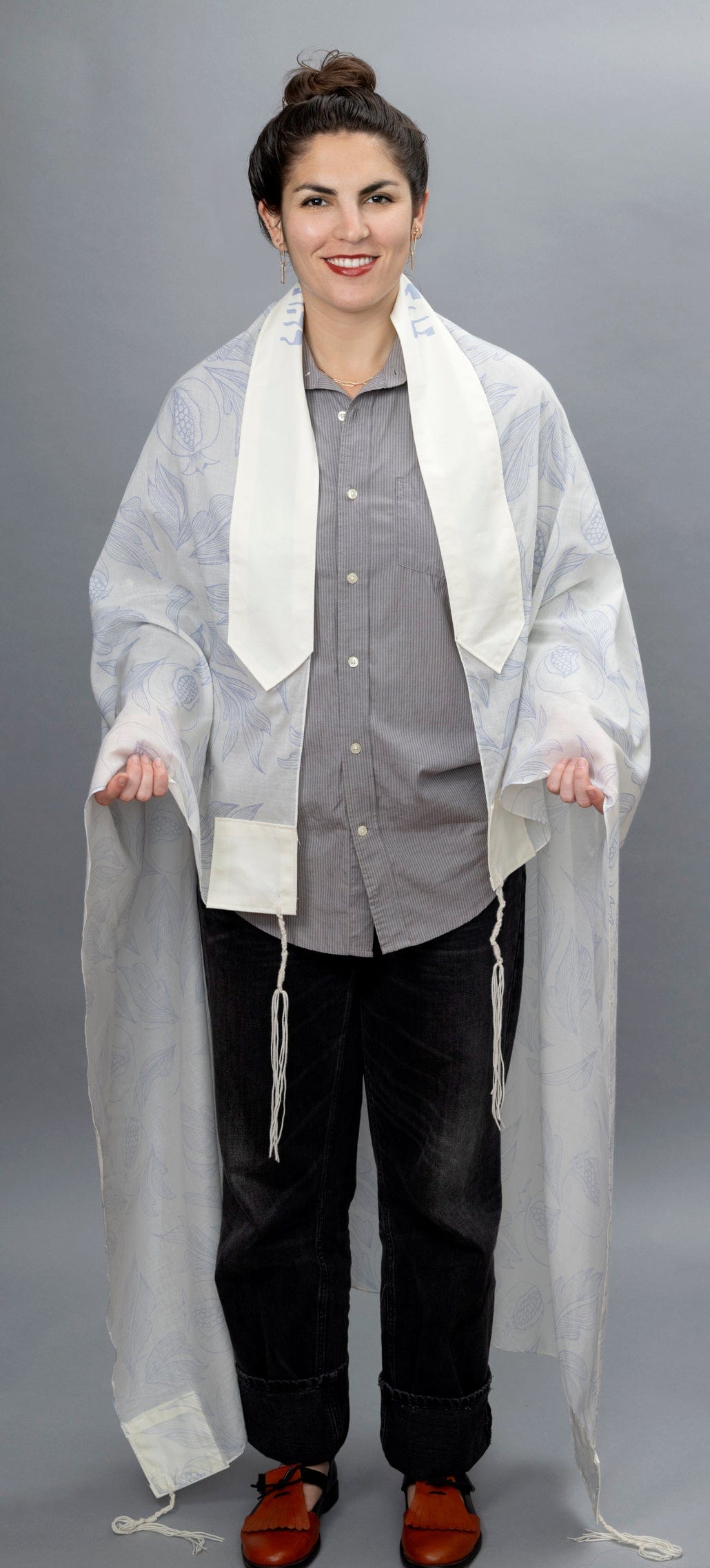 Pale Blue and White Ink Pomegranates Cotton Tallit、mySite、topwebapps