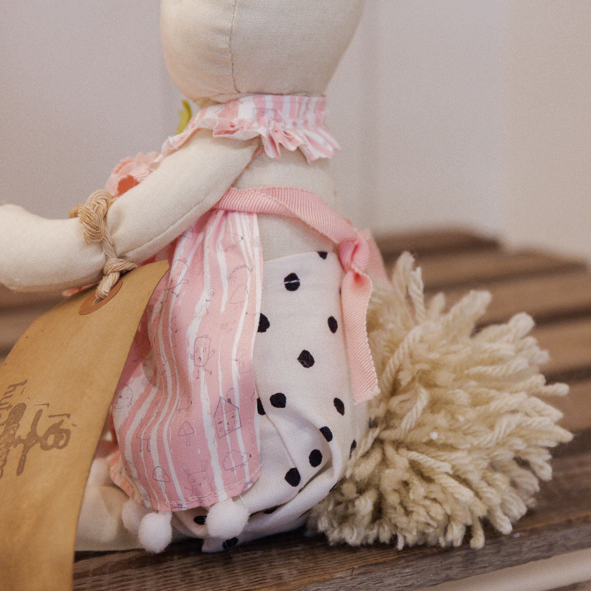 RETIRED - Hutch Studio - Pretty Sweet Polly - Hand-Crafted Cream Bunny、mySite、g9winljtr