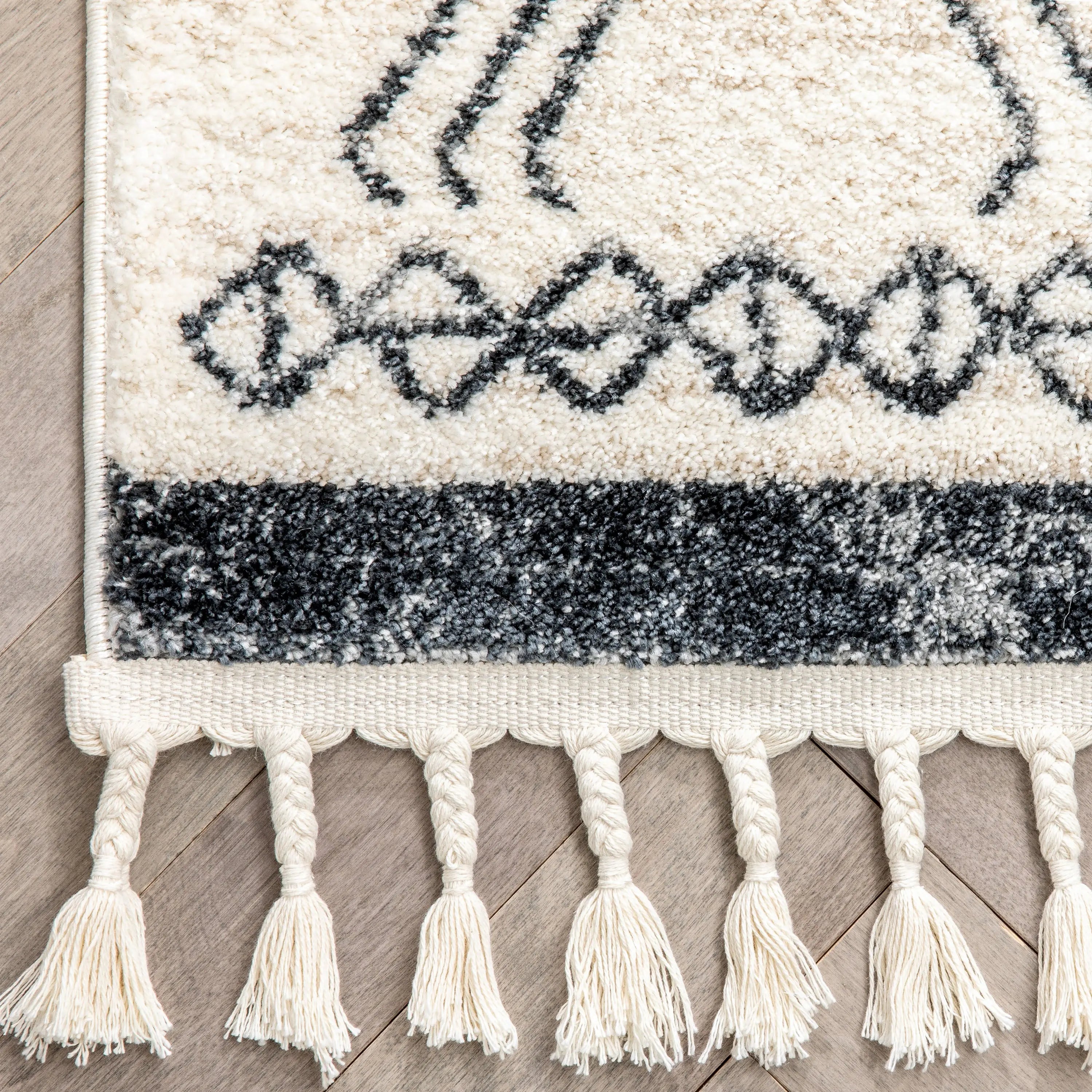 Darcy Modern Farmhouse Tribal Pattern Ivory Rug、mySite、gigharbornorthrealestate