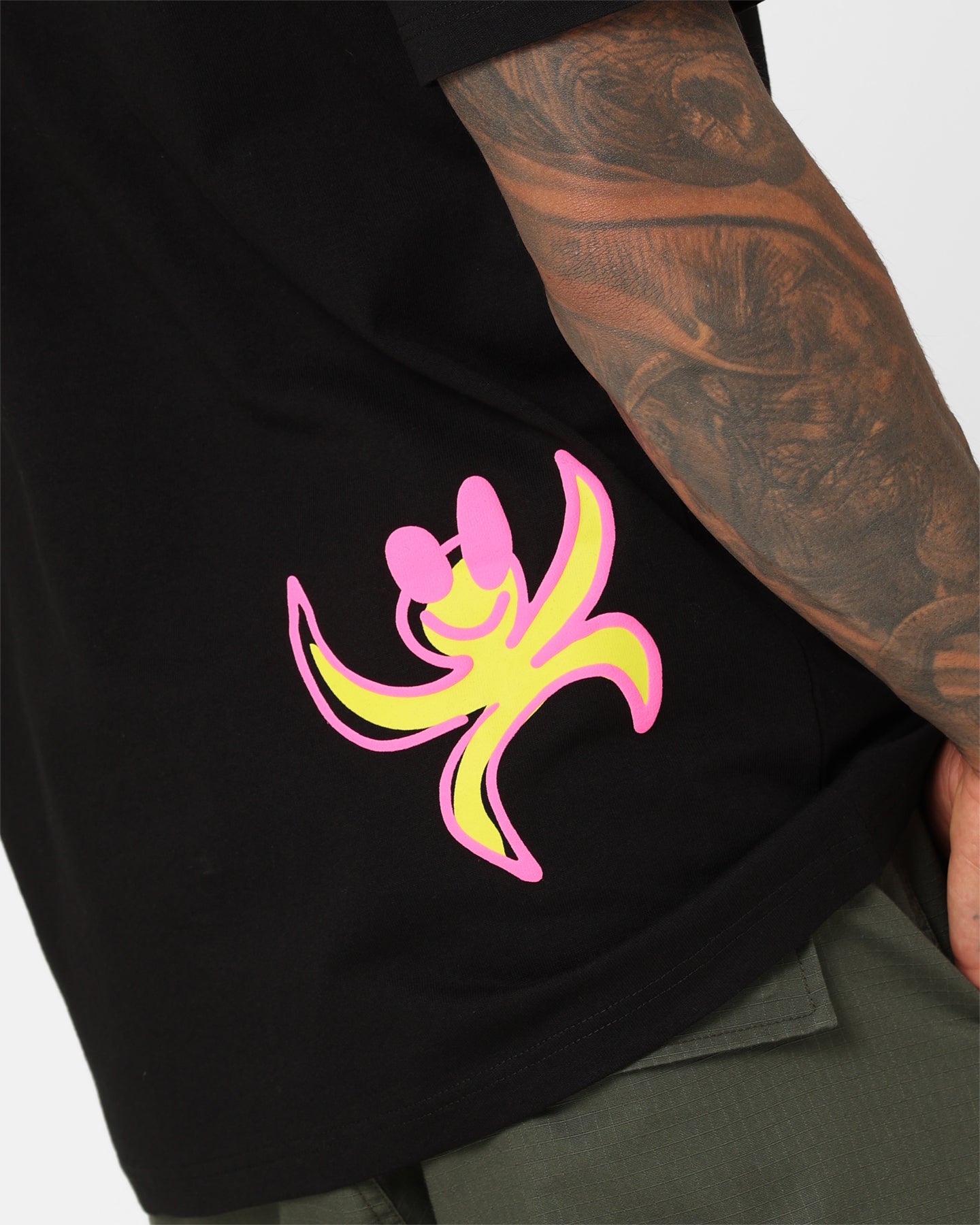 Champion X Pelvis Graphic T-Shirt Black、mySite、zt4zffjzw