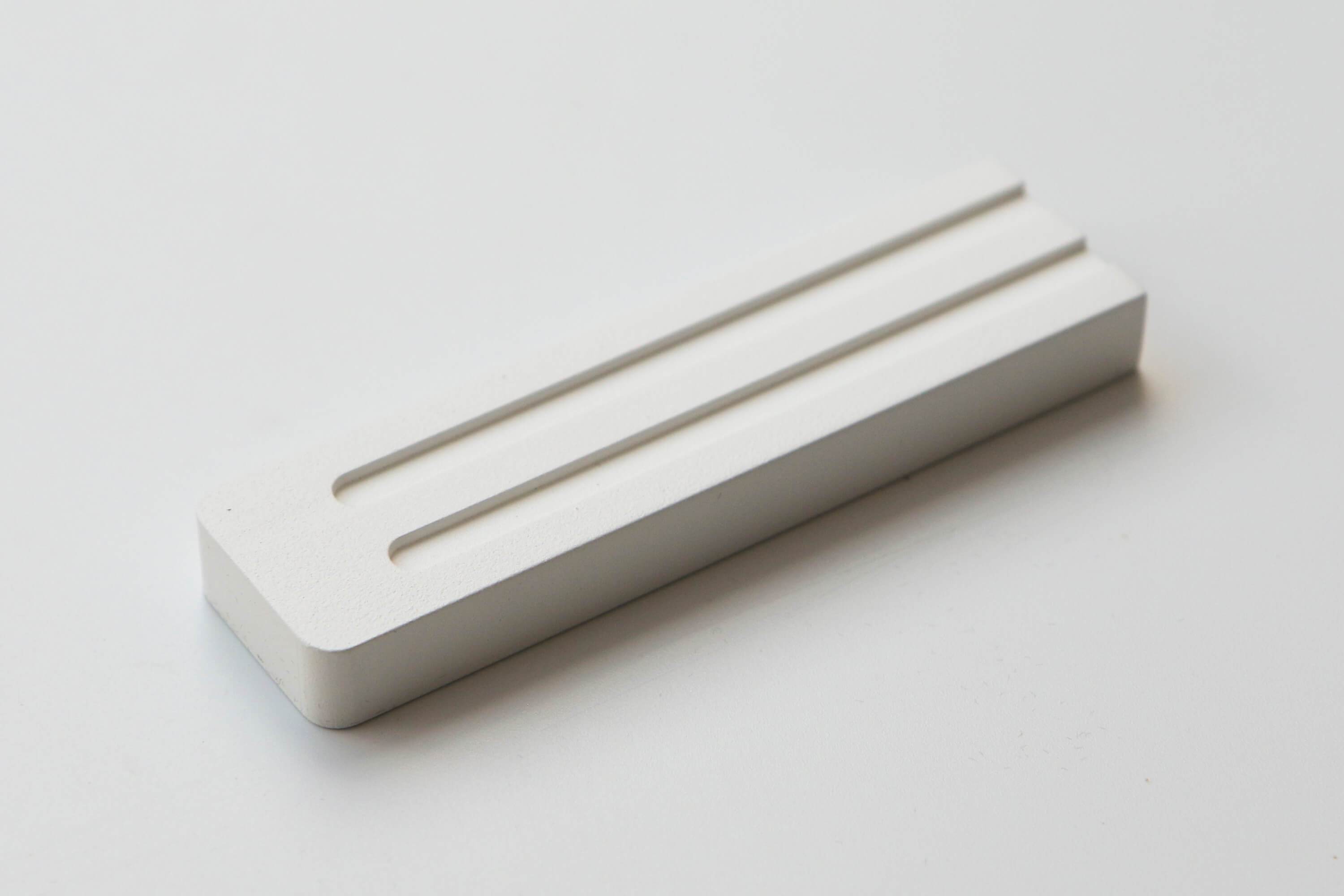 White Aluminum Mezuzah Case by JUDA TLV、mySite、topwebapps