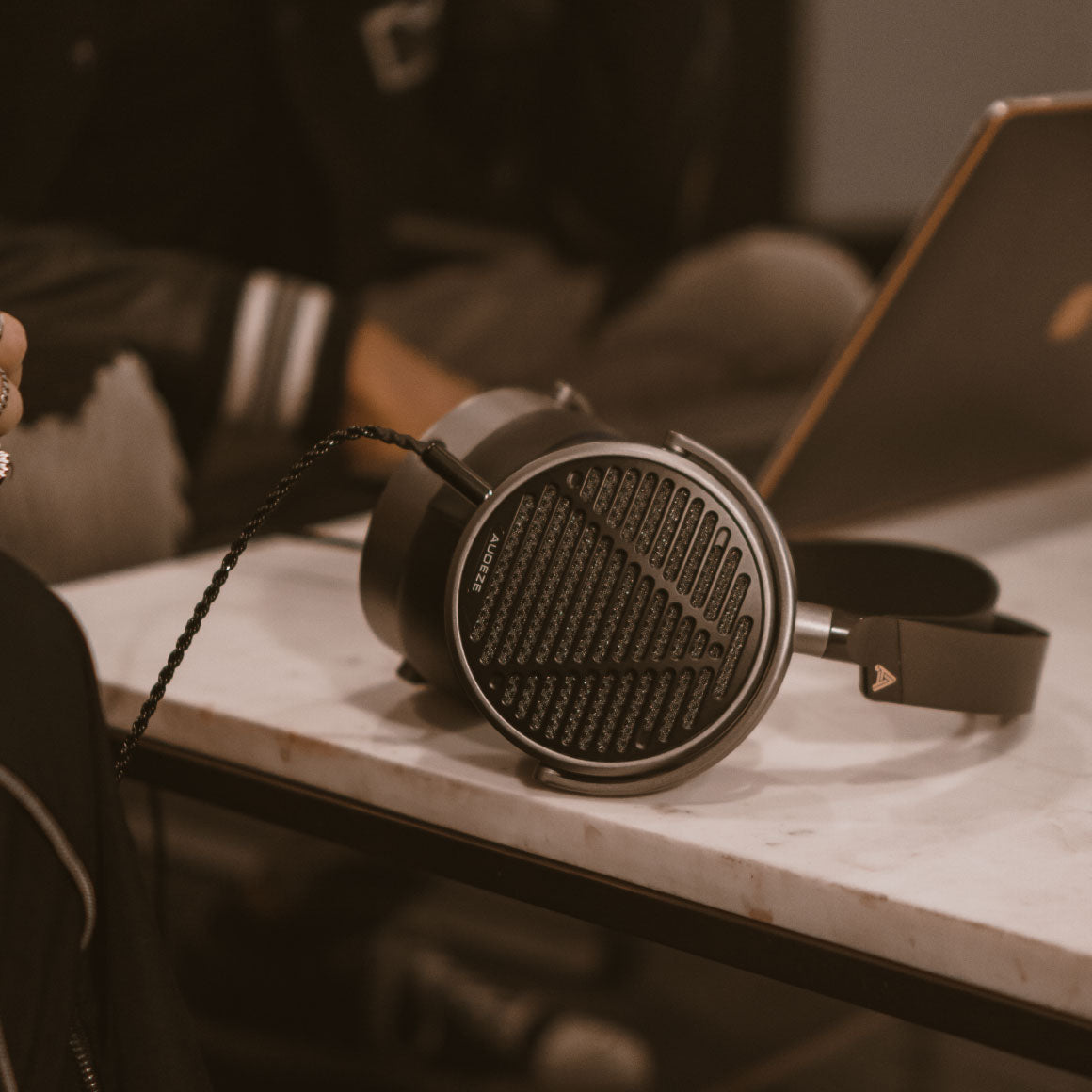  Audeze - MM-100、mySite、merchandisen