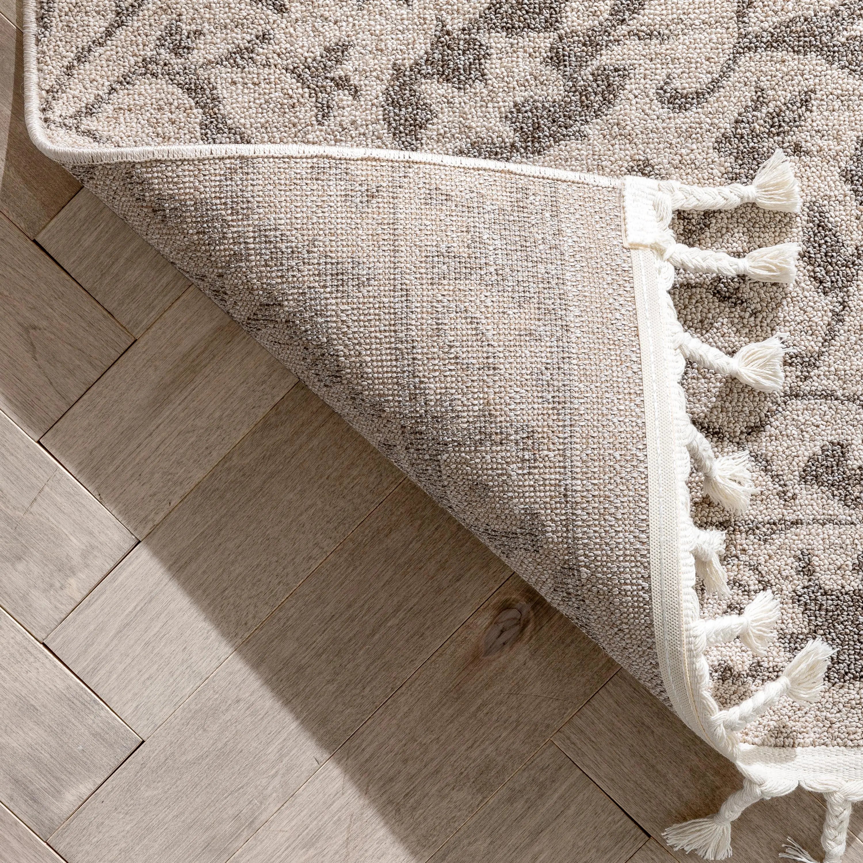 Mara Medallion Botanical Pattern Brown Beige Kilim-Style Rug、mySite、gigharbornorthrealestate