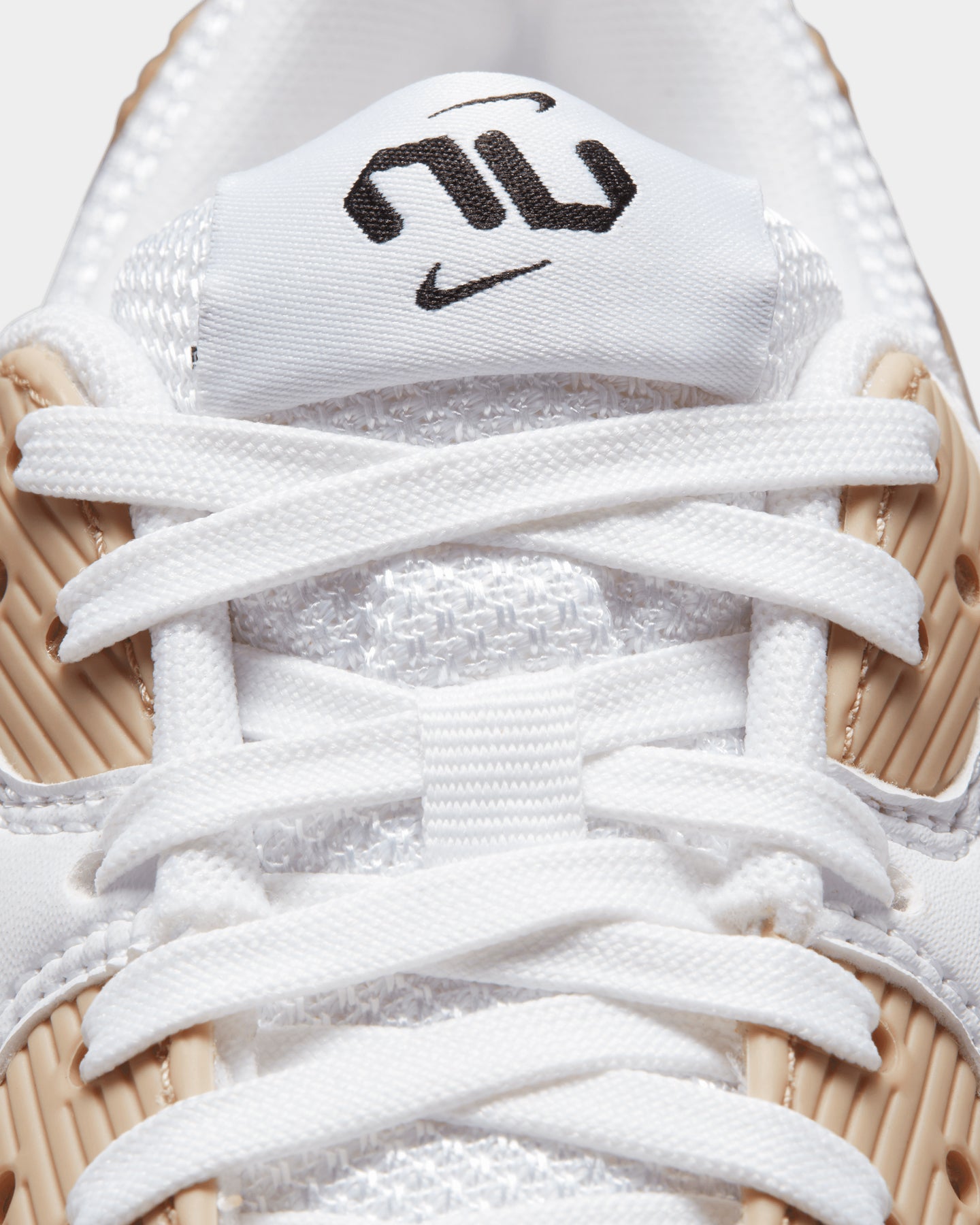 Nike Women's Air Max 90 United In Victory White/Hemp-Summit White、mySite、zt4zffjzw