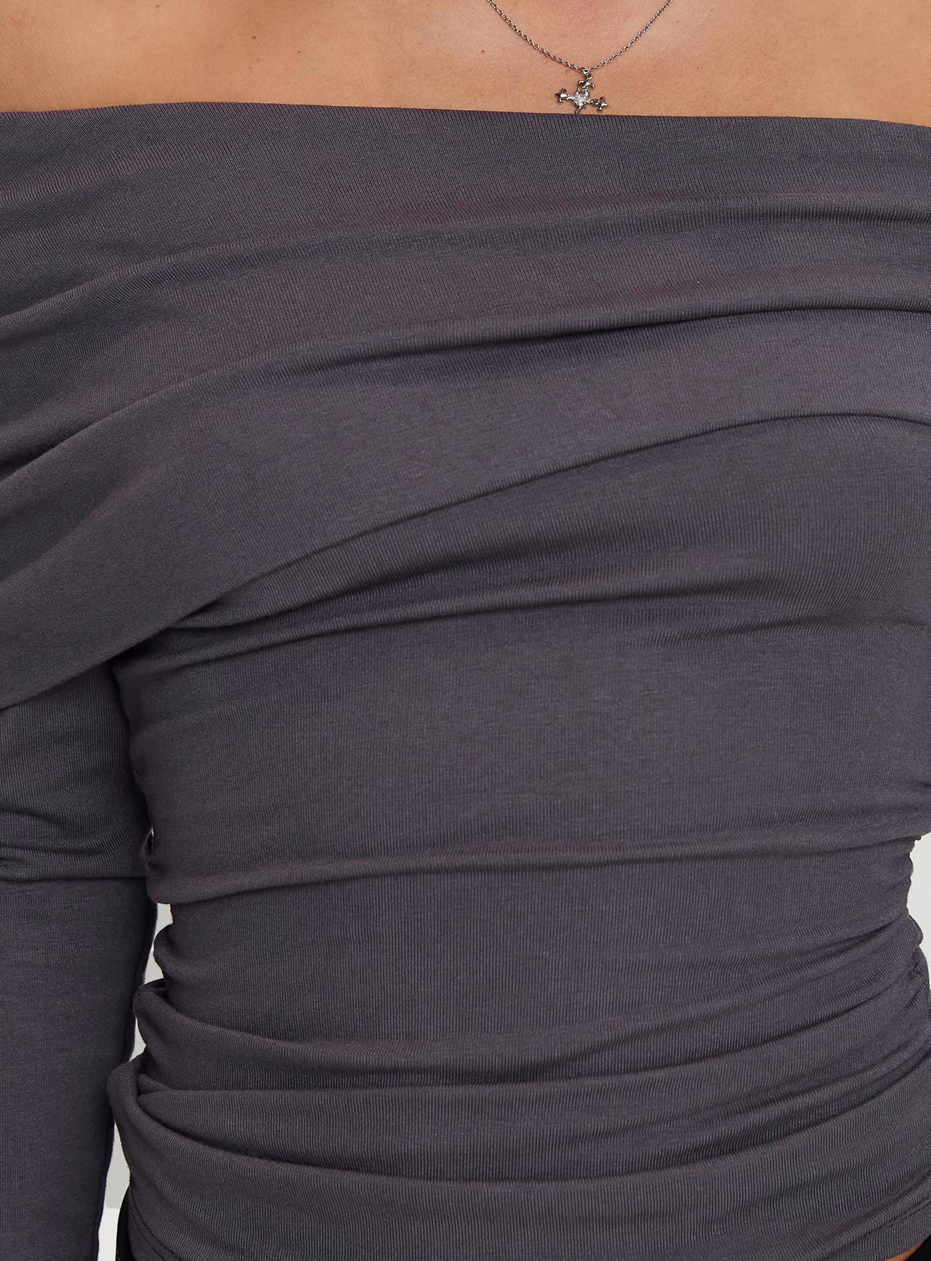 Erving Long Sleeve Off Shoulder Top Slate、mySite、solidvoid