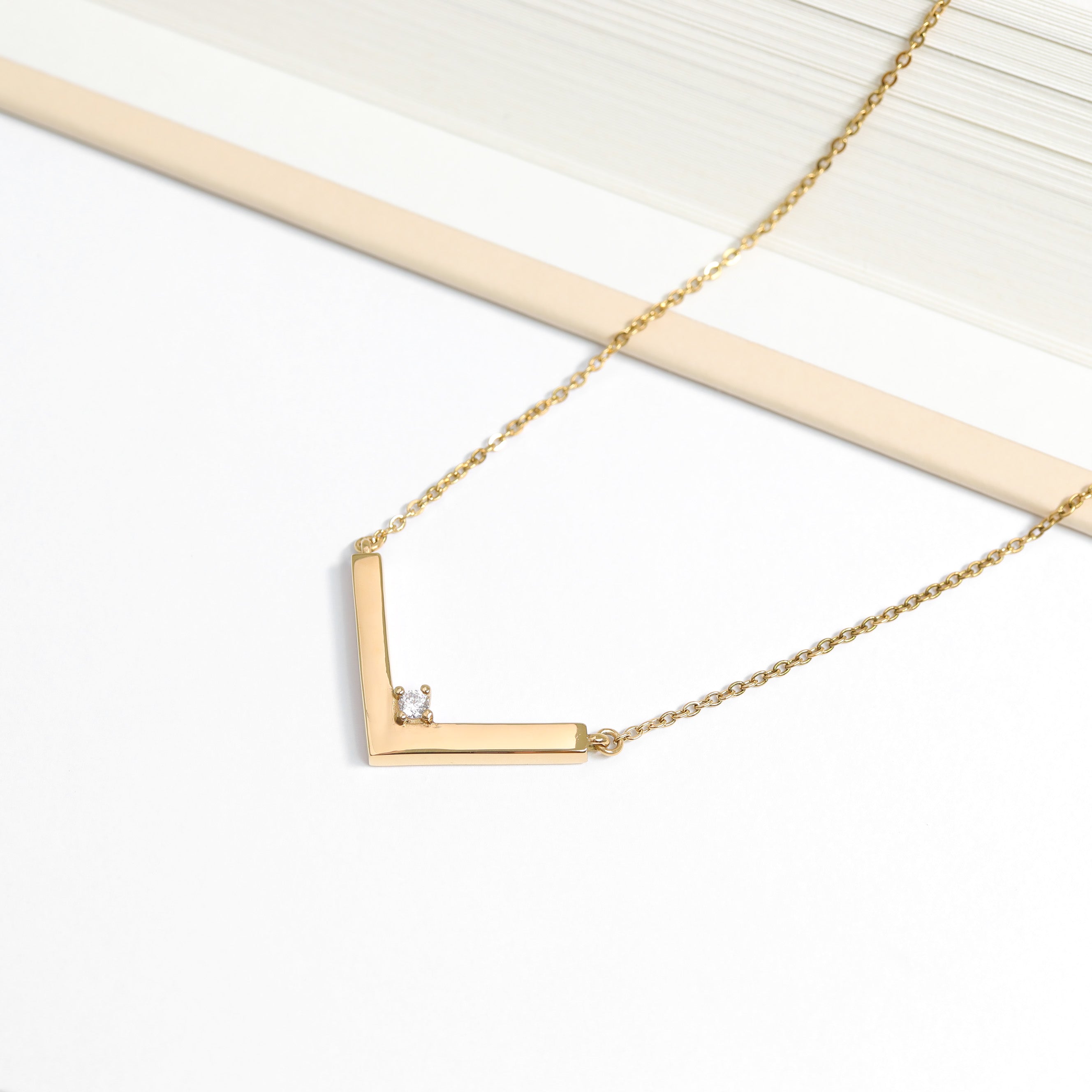 18K PVD Stainless Steel CZ V-Shaped Blank Pendant Necklace / SBB0292、mySite、dreamappss