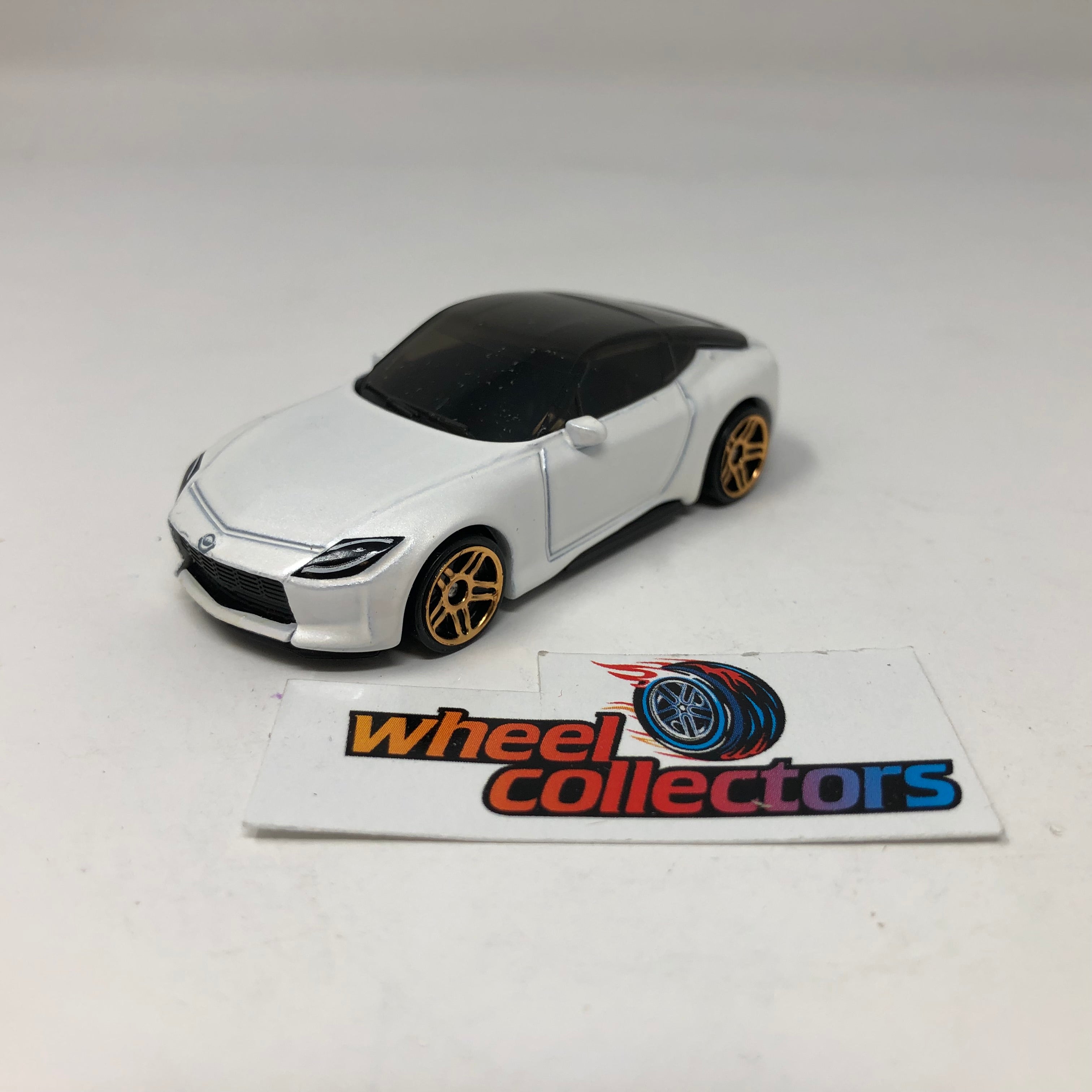 Nissan Z Proto * White * Hot Wheels Loose 1:64 Scale、mySite、hgirdovlk