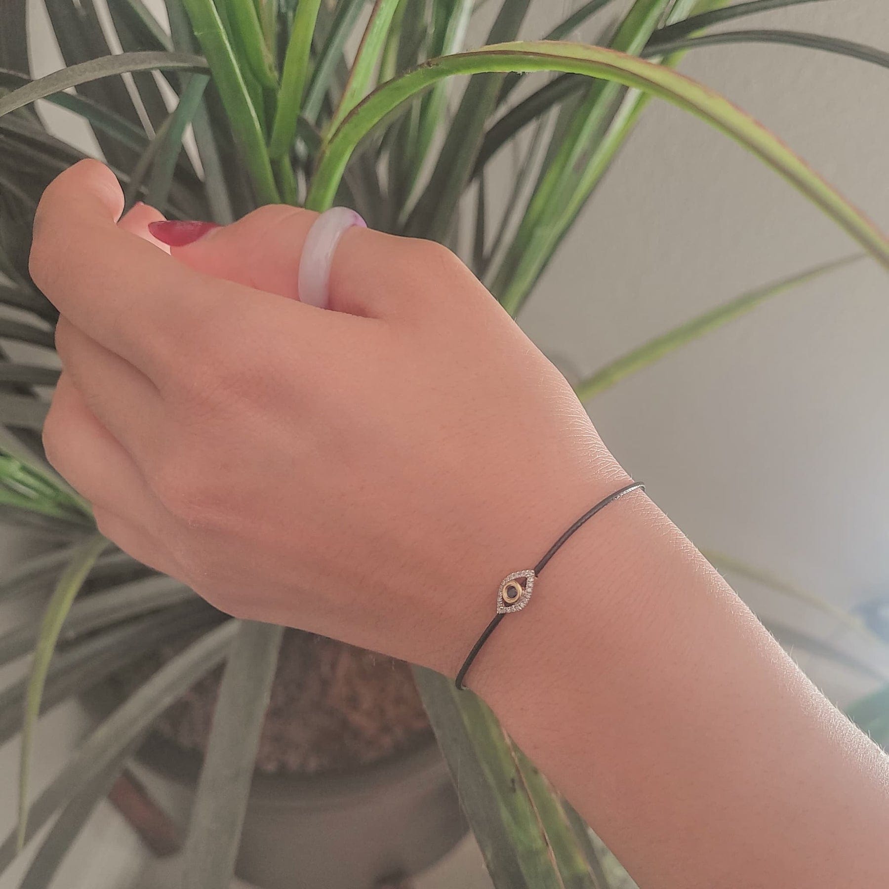 Protection Bracelet with Diamond Evil Eye - Red or Black、mySite、topwebapps