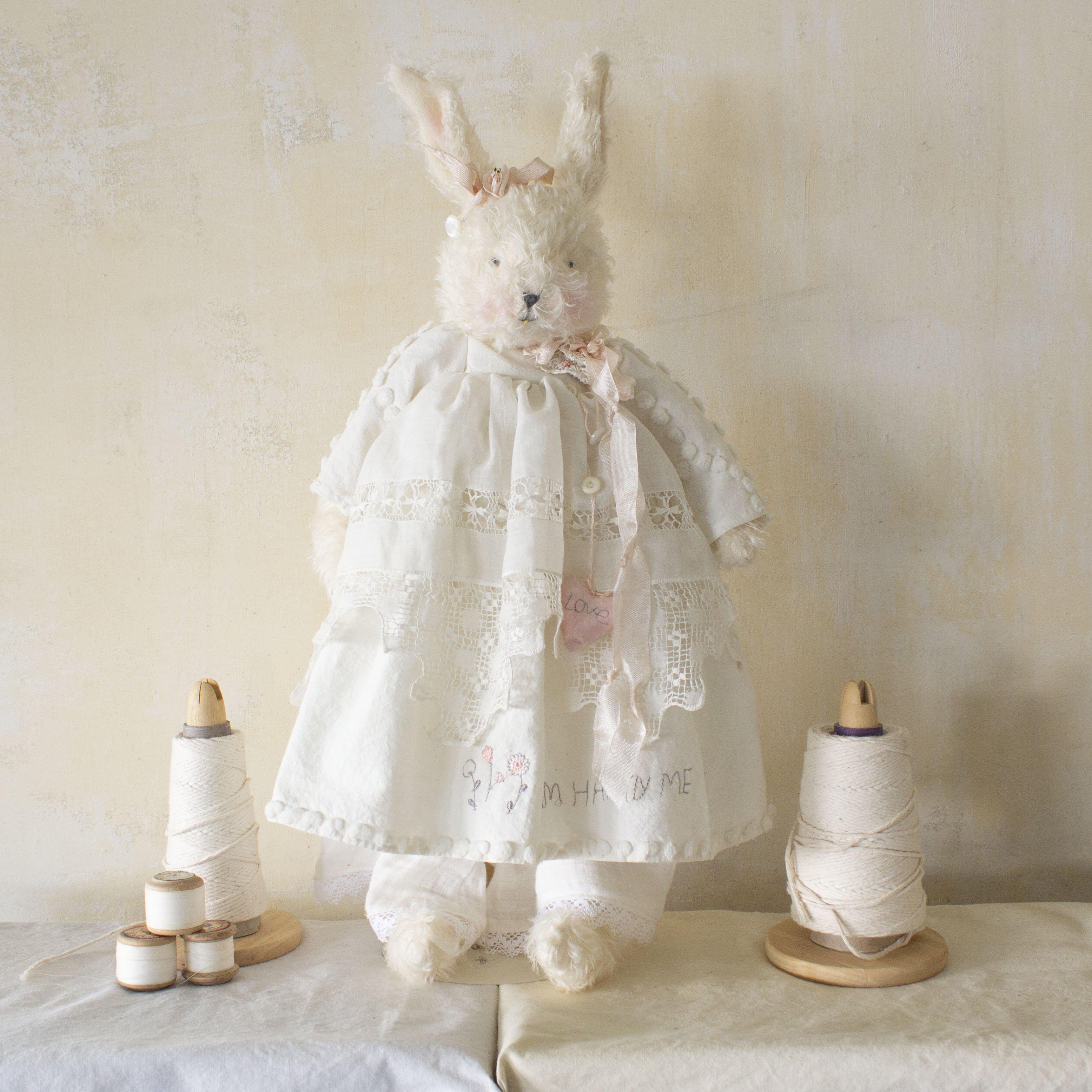 RETIRED - Hutch Studio - Mis Nel Chenille - One Of A Kind Bunny、mySite、g9winljtr