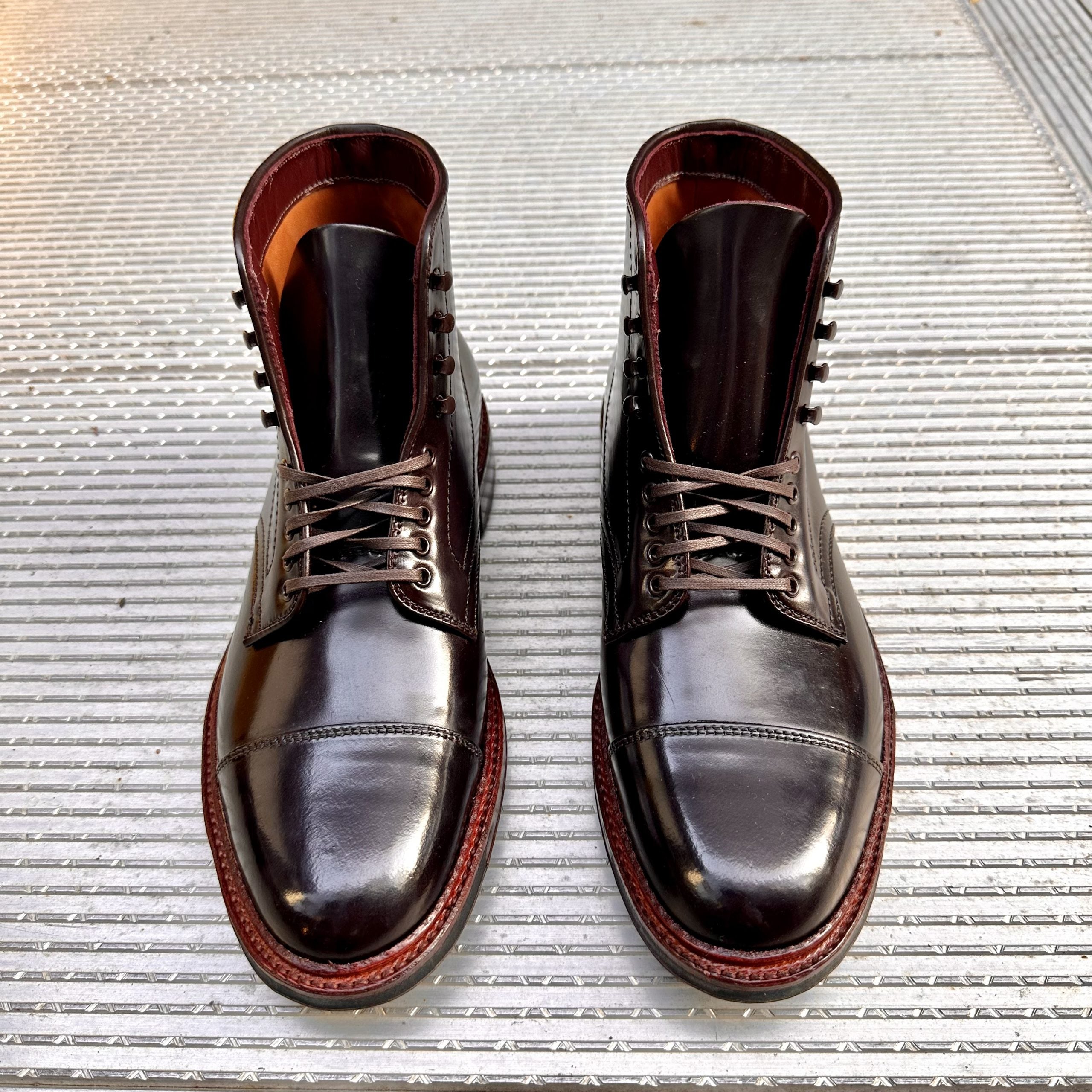  D2824HC - Cap Toe Boot w Commando in Color 8 Shell、mySite、preschool7hills