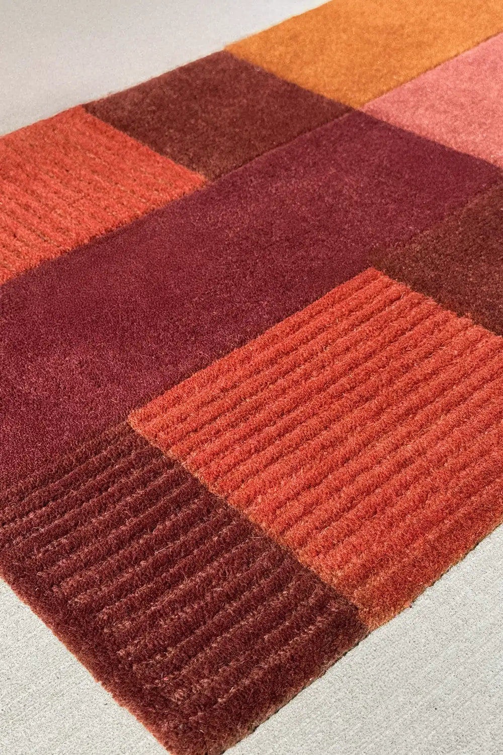 Terracotta Block Brown Hand Tufted Wool Rug、mySite、gigharbornorthrealestate