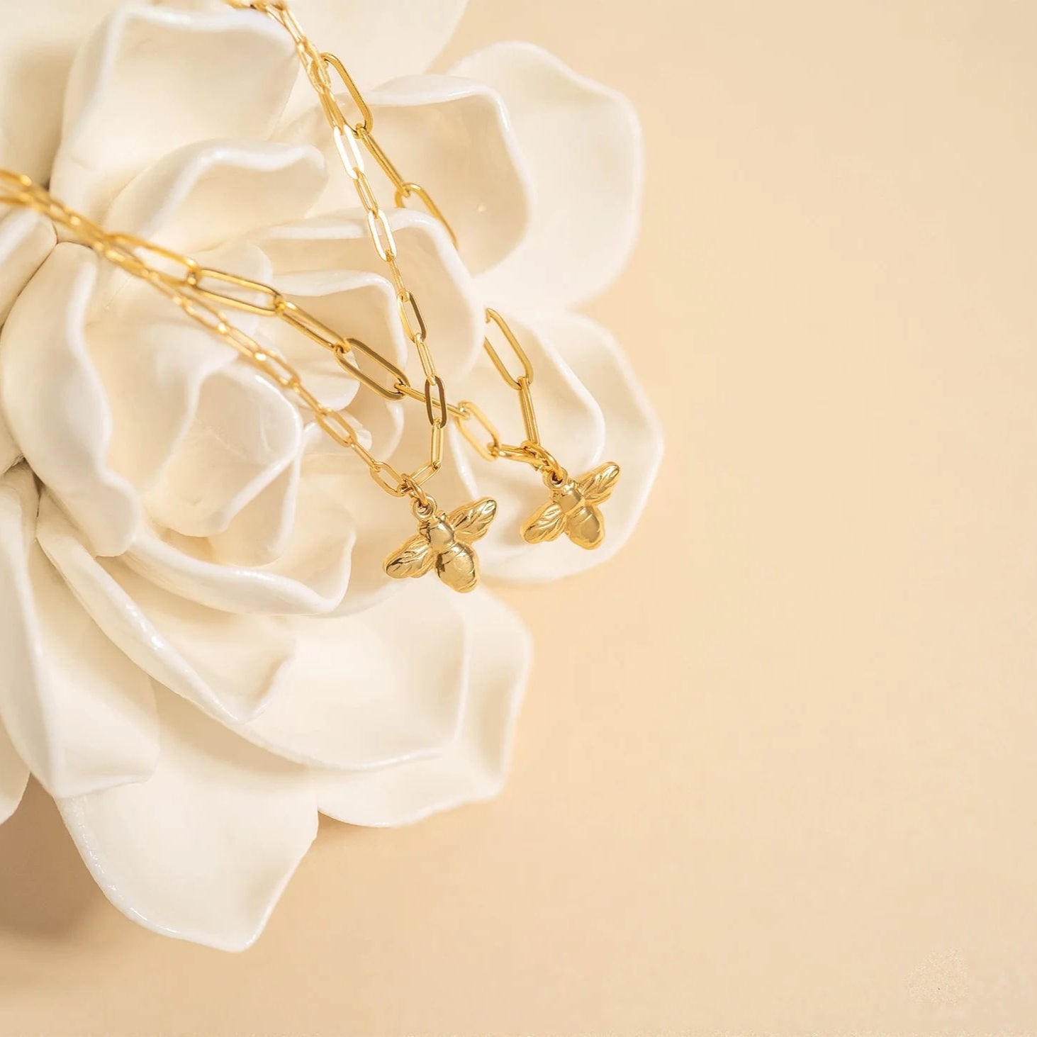 18K Gold PVD Stainless Steel Mommy & Me Bee Charm Necklace Set / BND0073、mySite、dreamappss