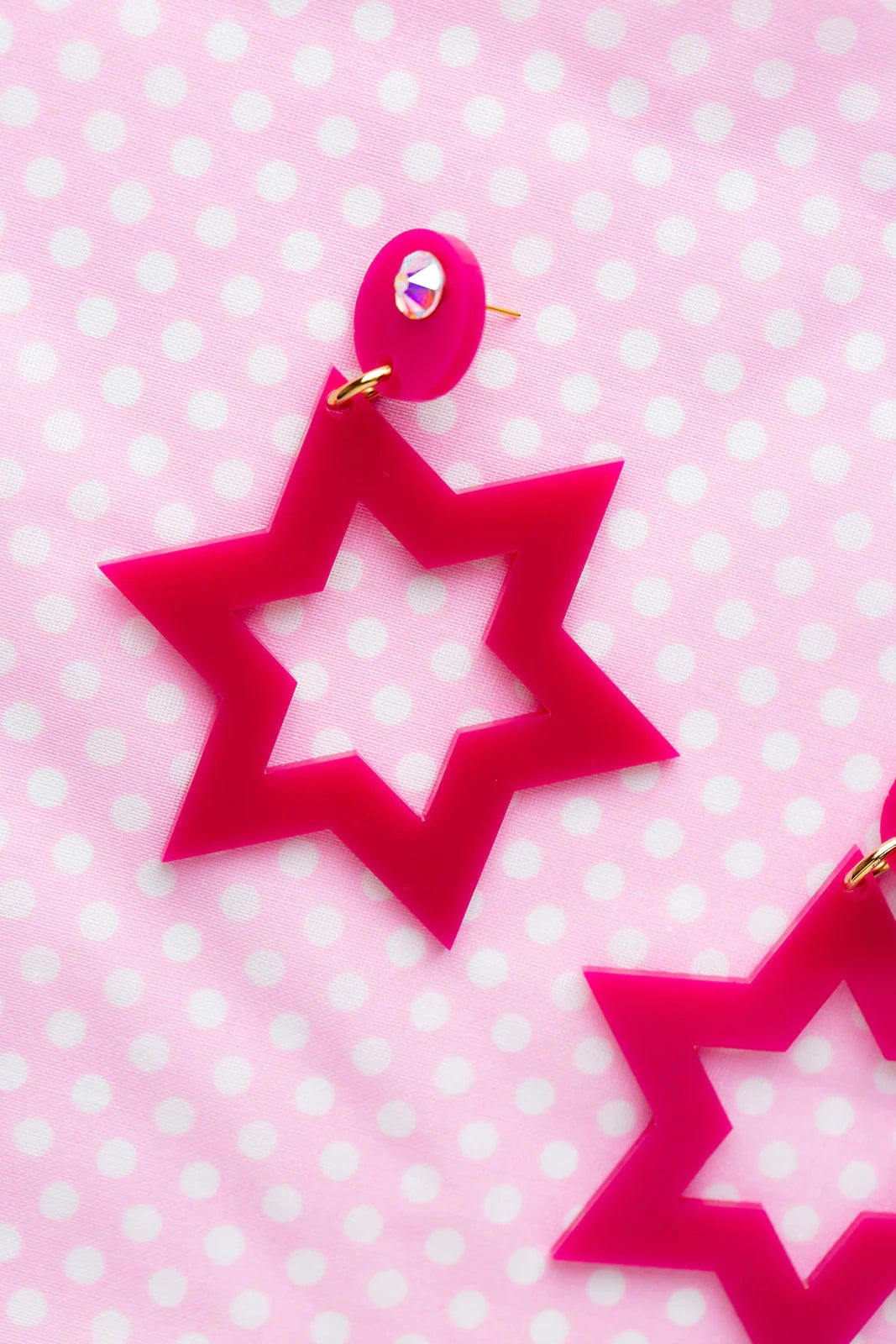 Ester Magen Statement Earrings - Magenta、mySite、topwebapps