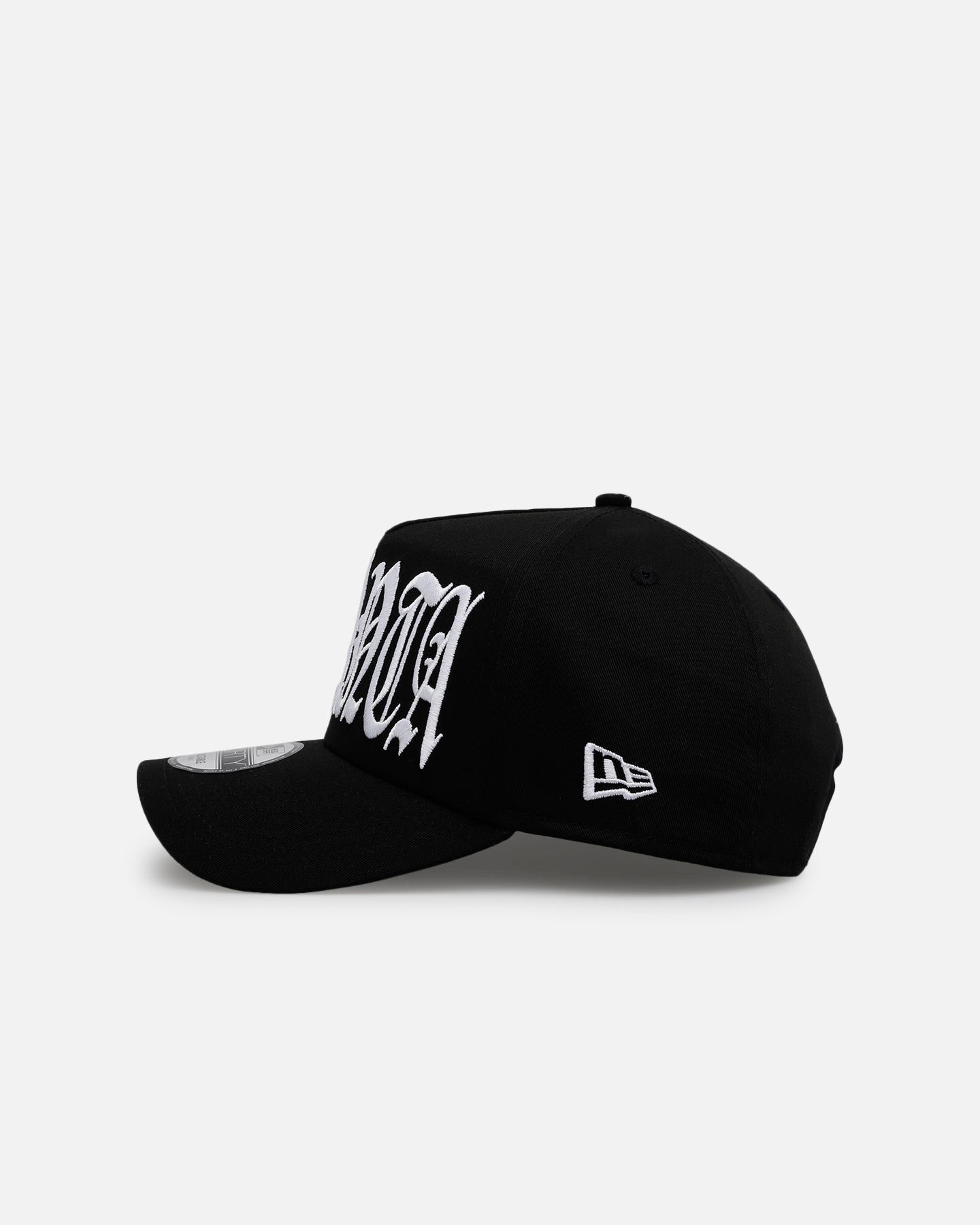 New Era Atlanta Braves 'Oversized Gothic Script Crown' 9FORTY A-Frame Snapback Black/White、mySite、zt4zffjzw