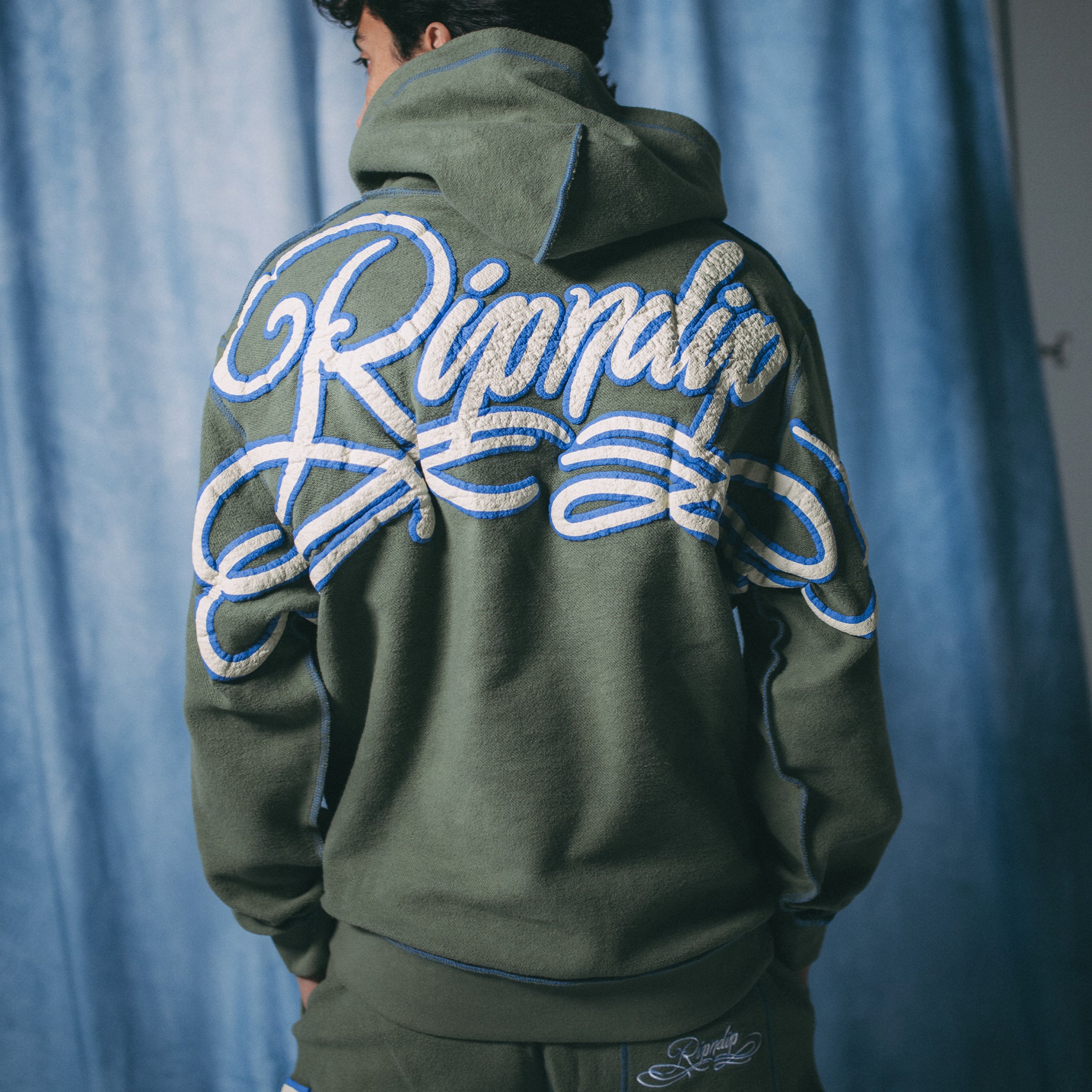 {product_title} - {shop_name}