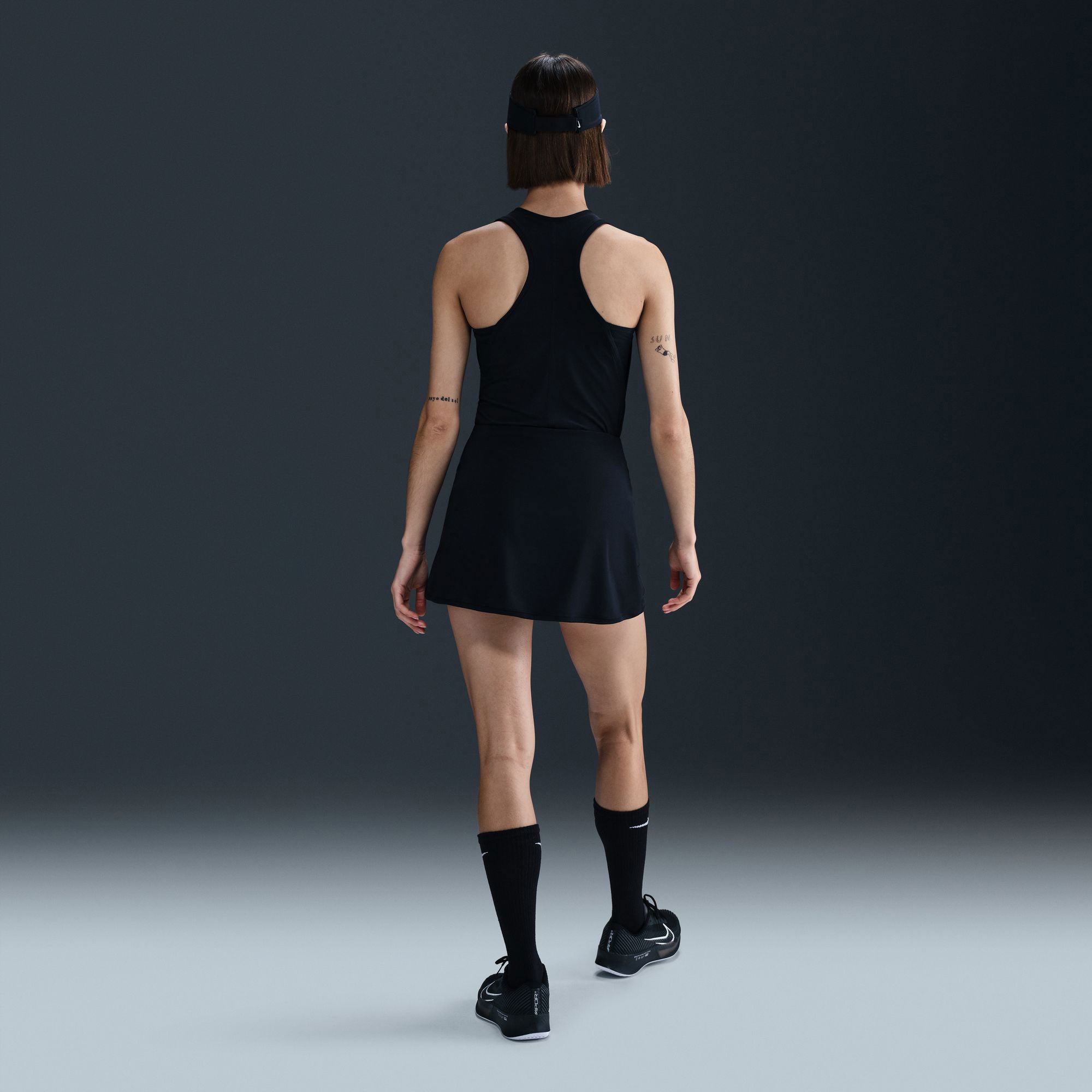 Nike Victory Women's Dri-FIT Mid-Rise Straight Tennis Skirt