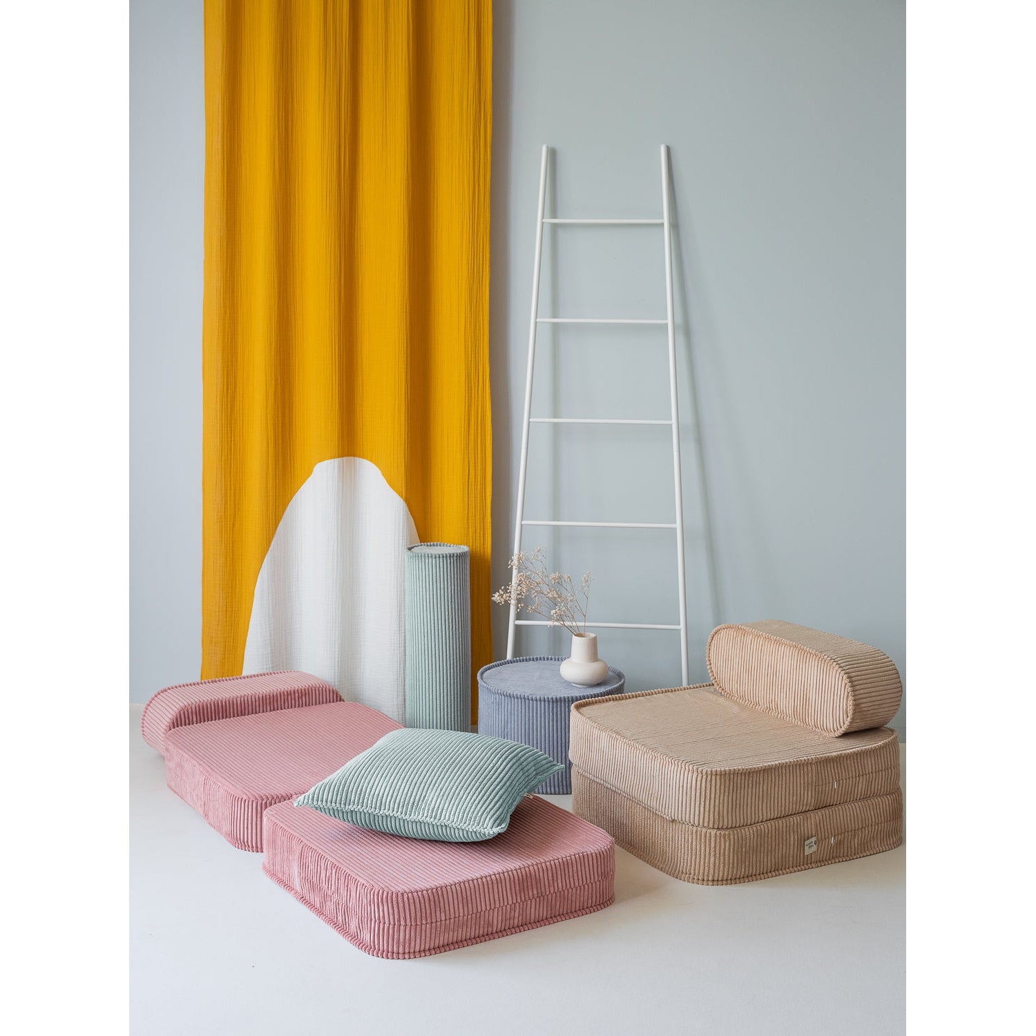 Pink Mousse Flip Chair、mySite、gigharbornorthrealestate