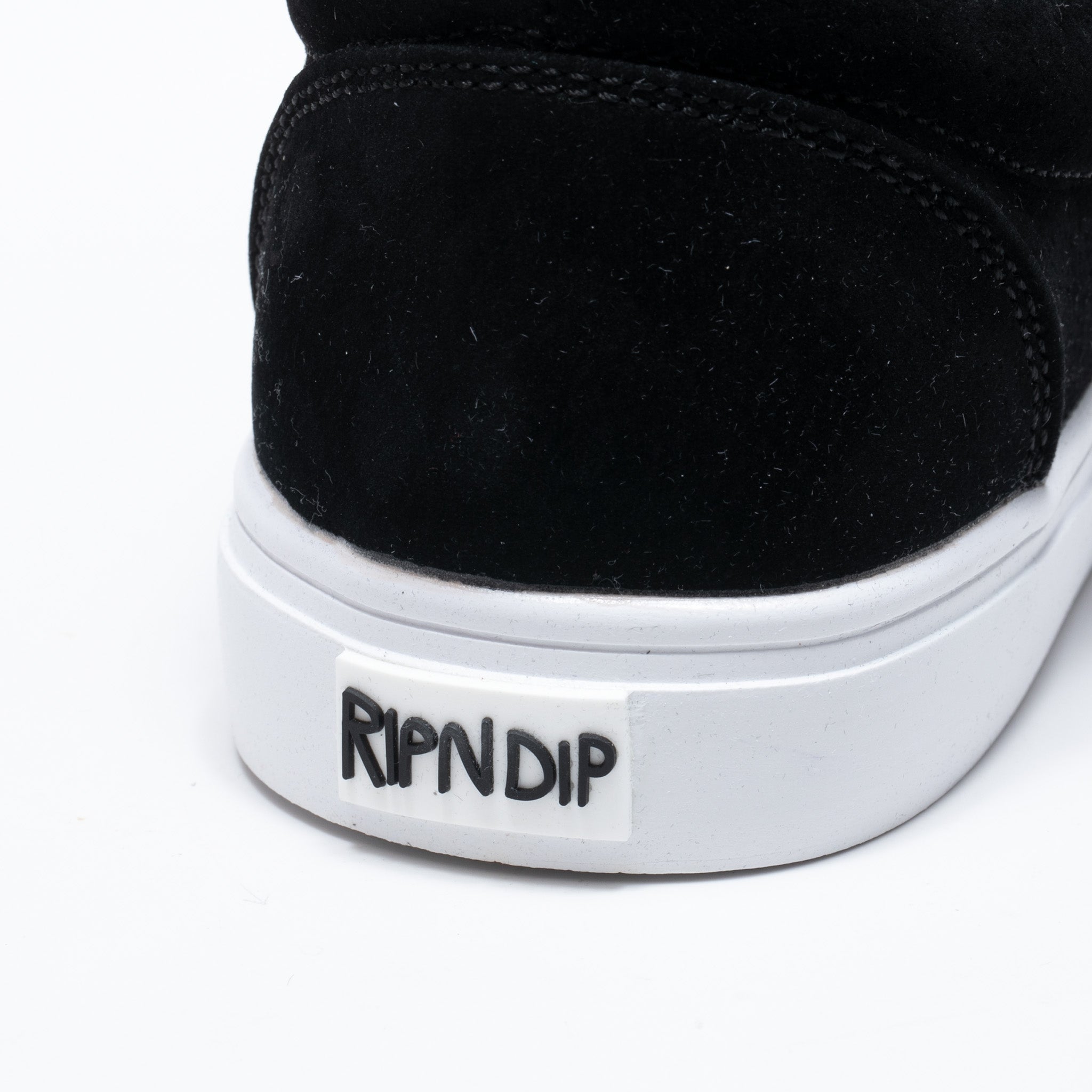  Peeking Nermal Slip On Shoes (Black)、mySite、merchandisen