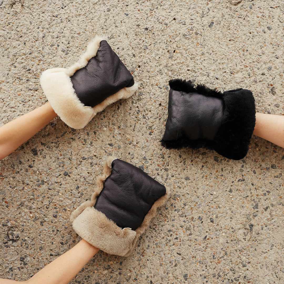  BINIBAMBA Coated Sheepskin Buggy Mittens - Noir、mySite、merchandisen