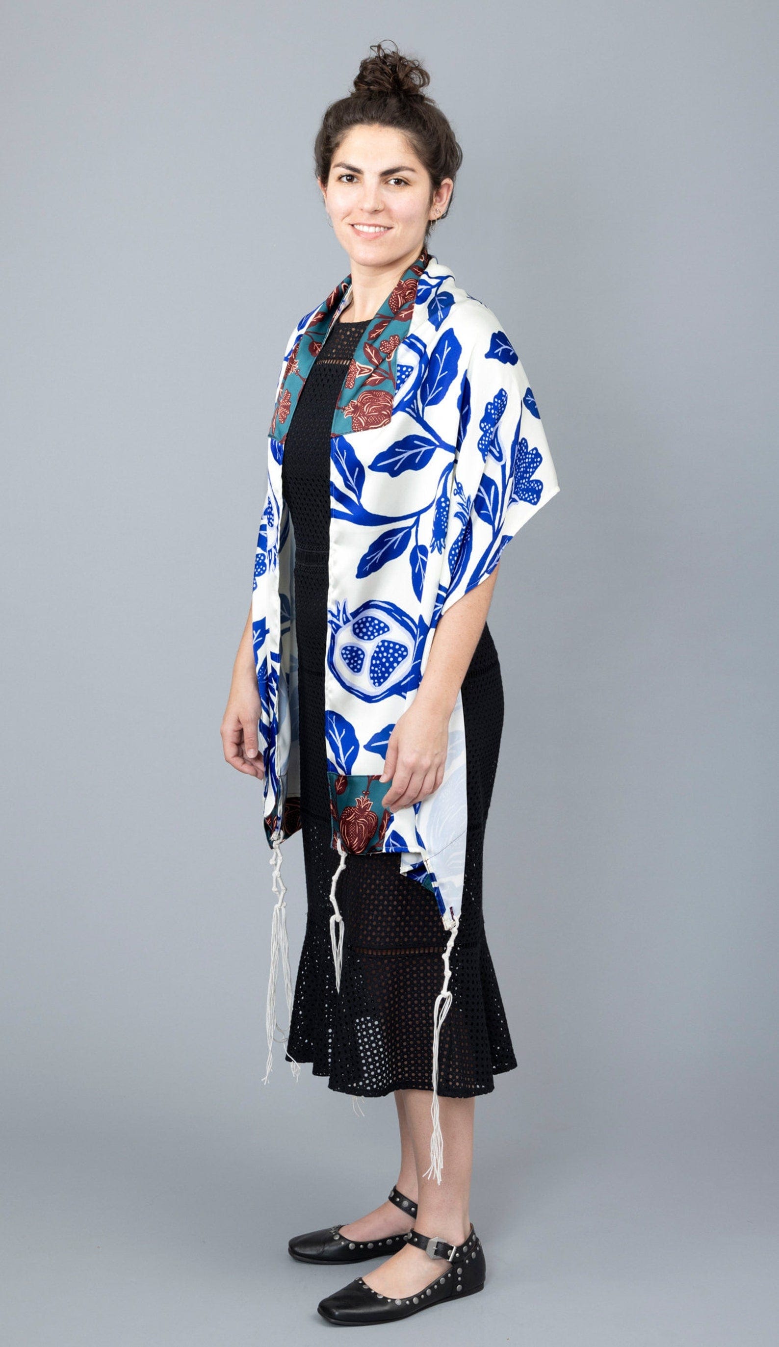 Blue and White Pomegranate Satin Tallit、mySite、topwebapps