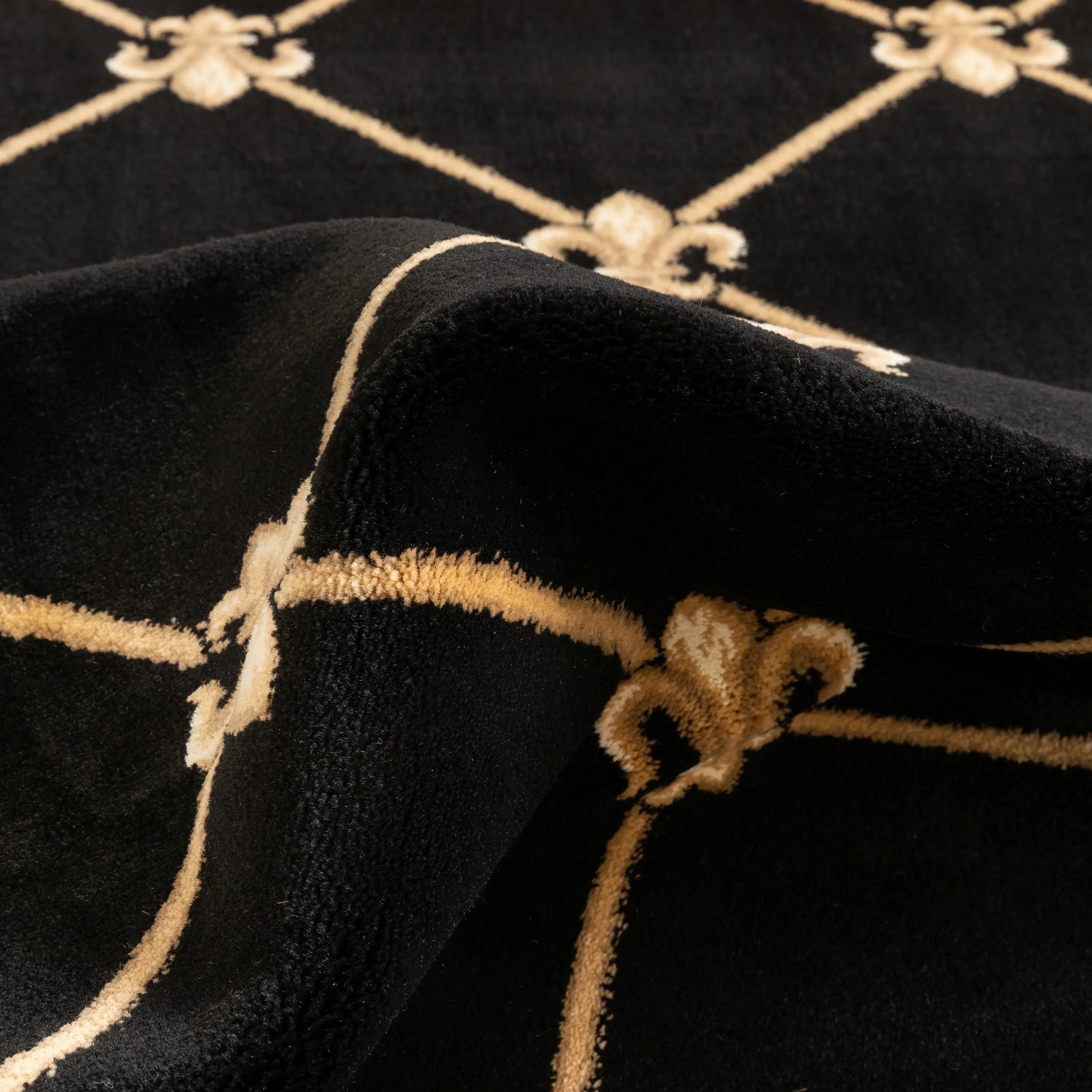 Fleur De Lis Black Formal Rug、mySite、gigharbornorthrealestate