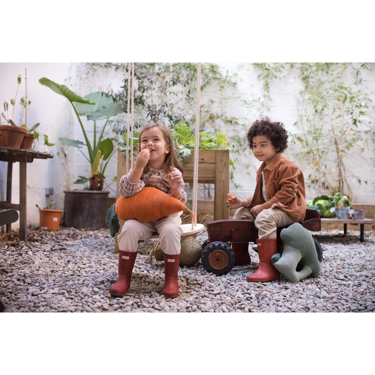 Oli & Carol Brucy the Broccoli Knitted Cushion、mySite、gigharbornorthrealestate