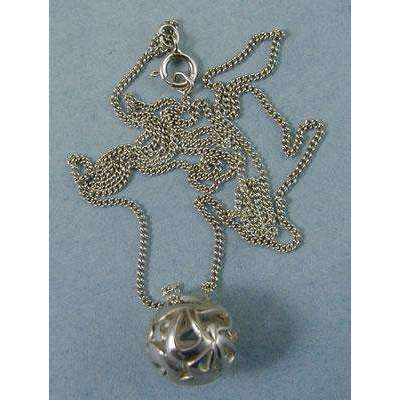 Yonatan Medium Chai Ball Necklace、mySite、topwebapps